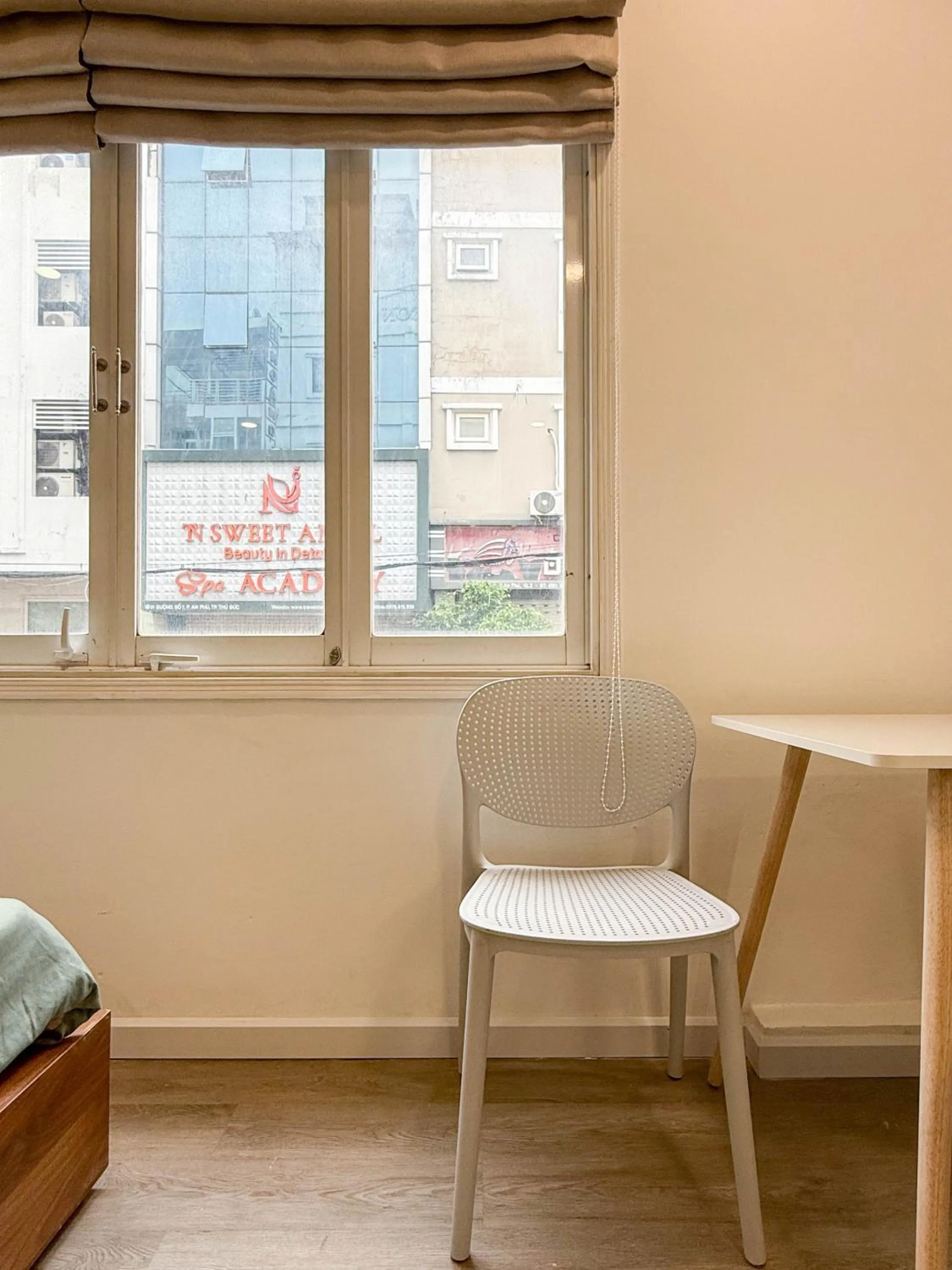 Seating area in Hoang Long Son 2