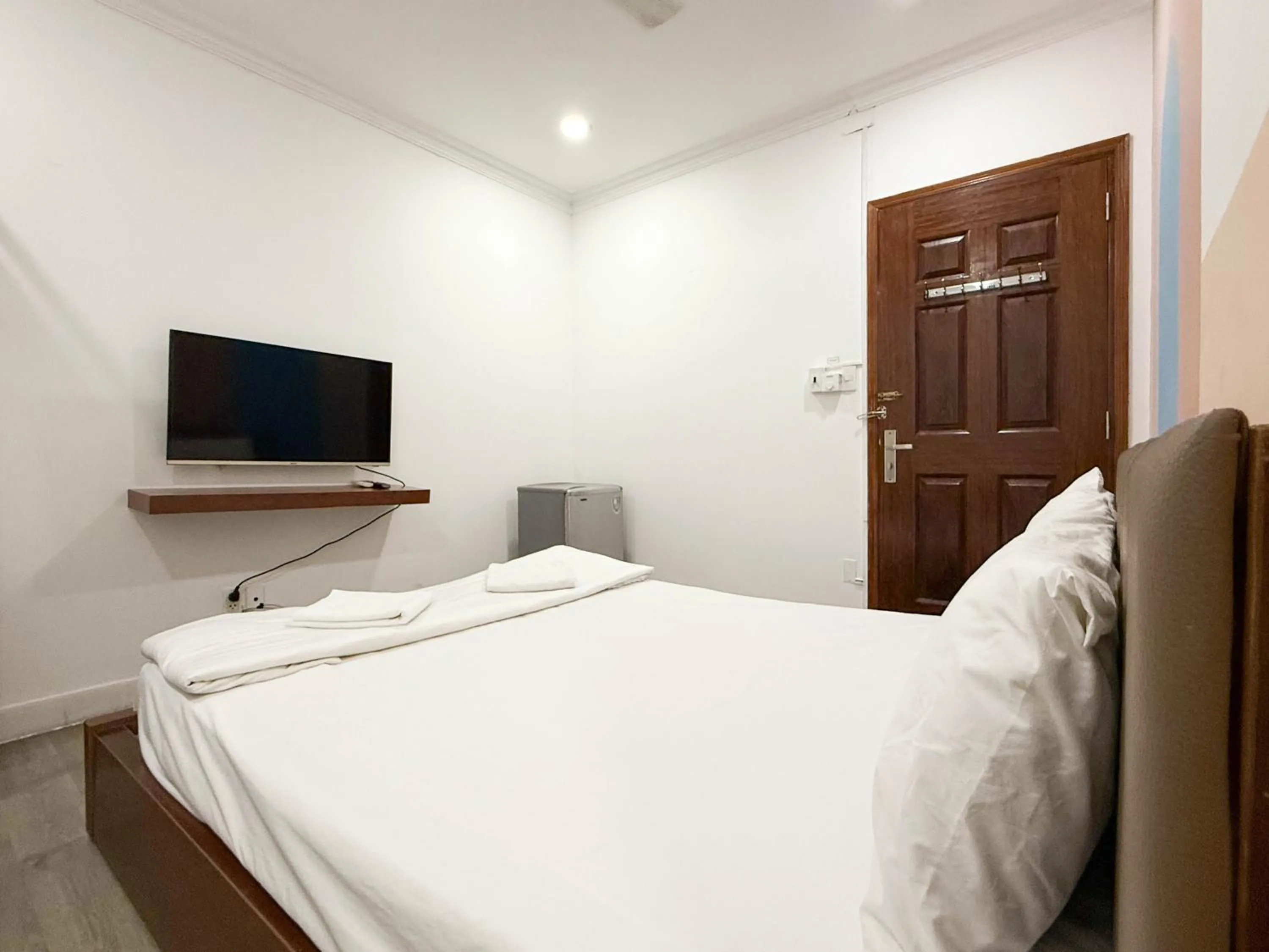 Bed in Hoang Long Son 2