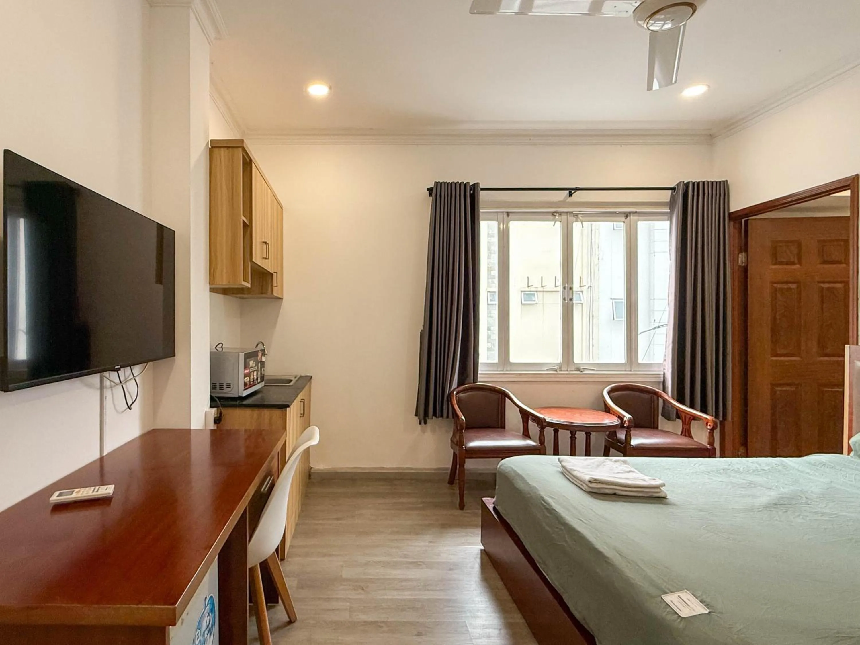 Bed in Hoang Long Son 2