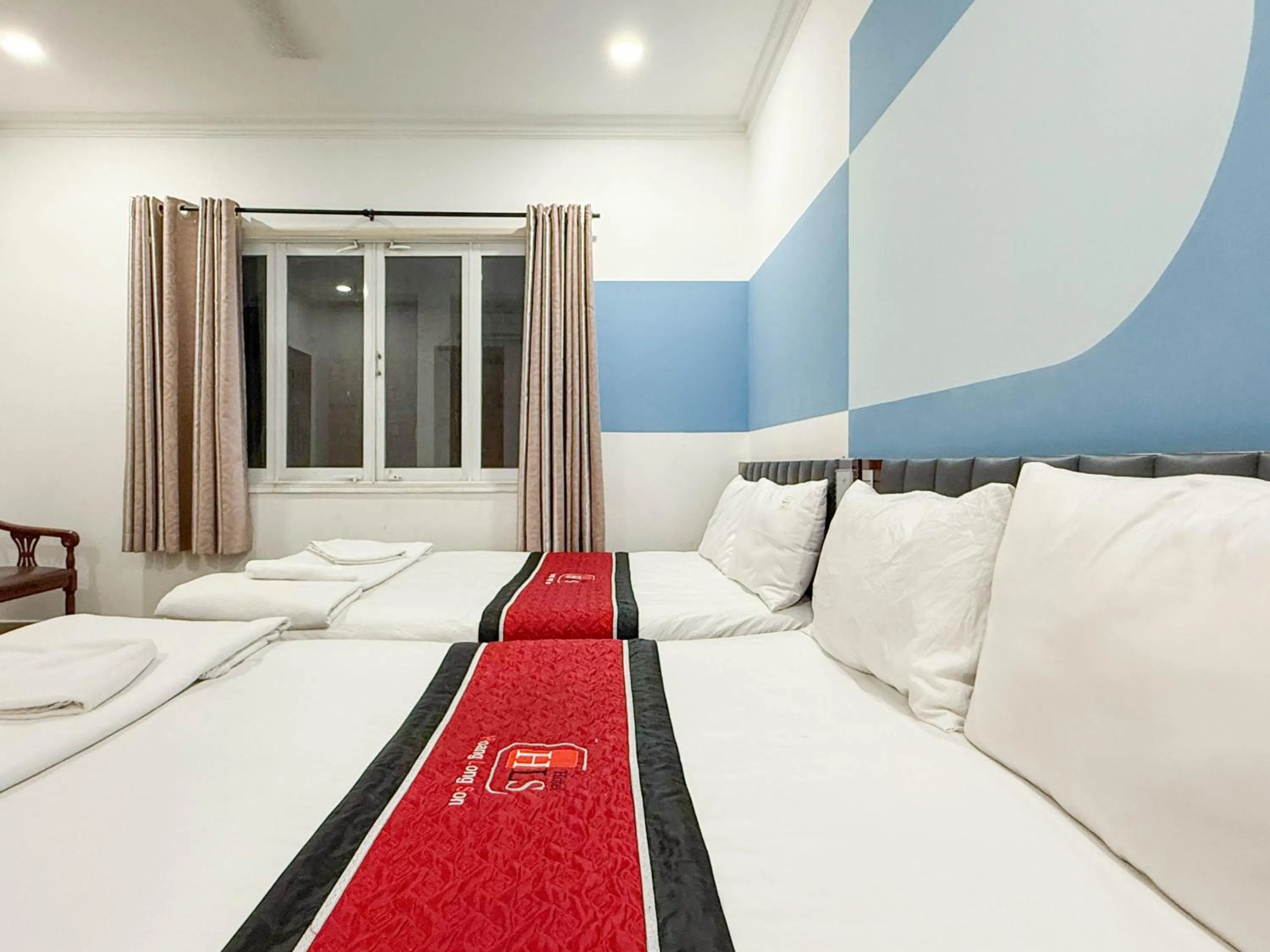 Bed in Hoang Long Son 2