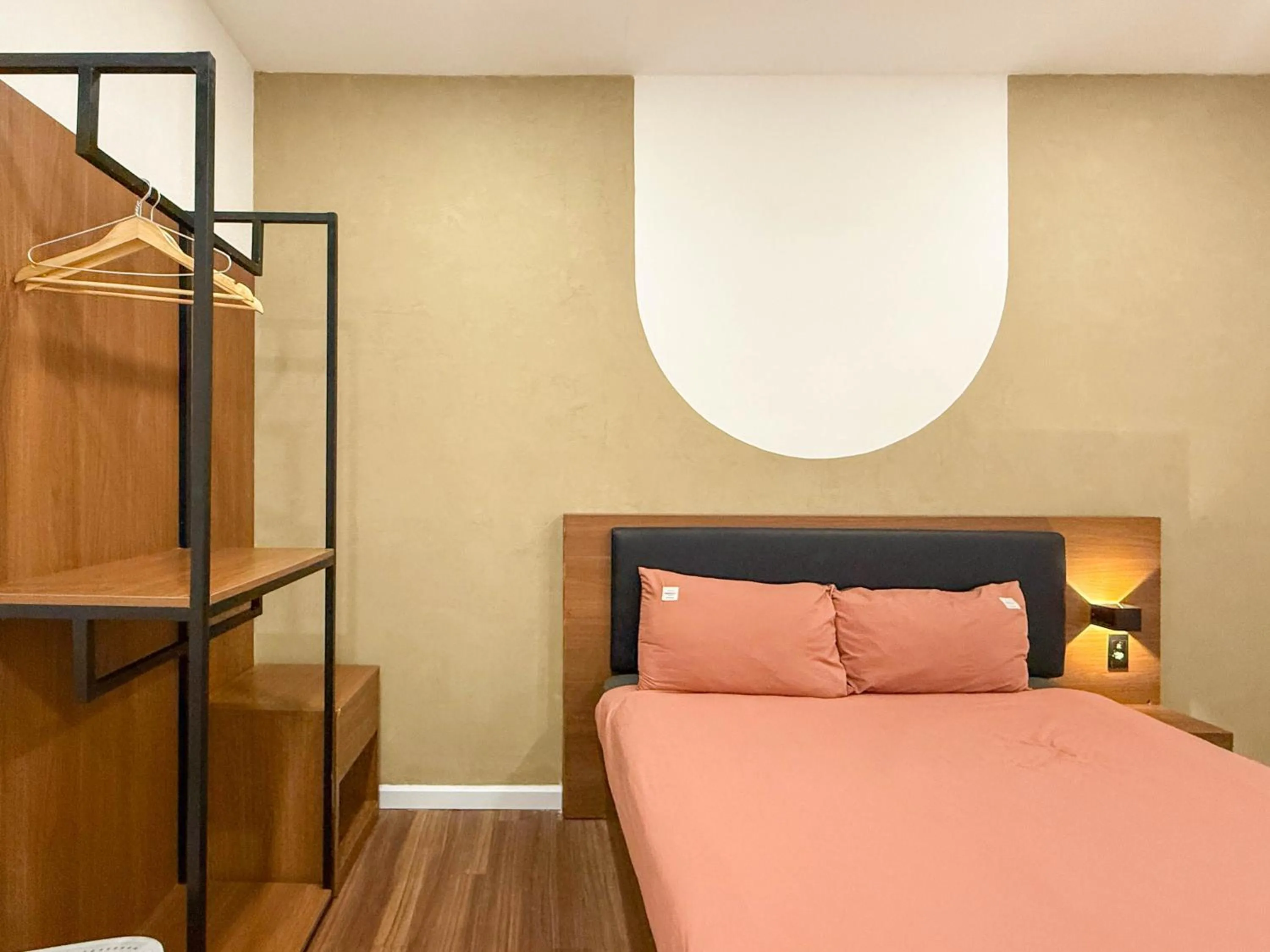 Bed in Hoang Long Son 2