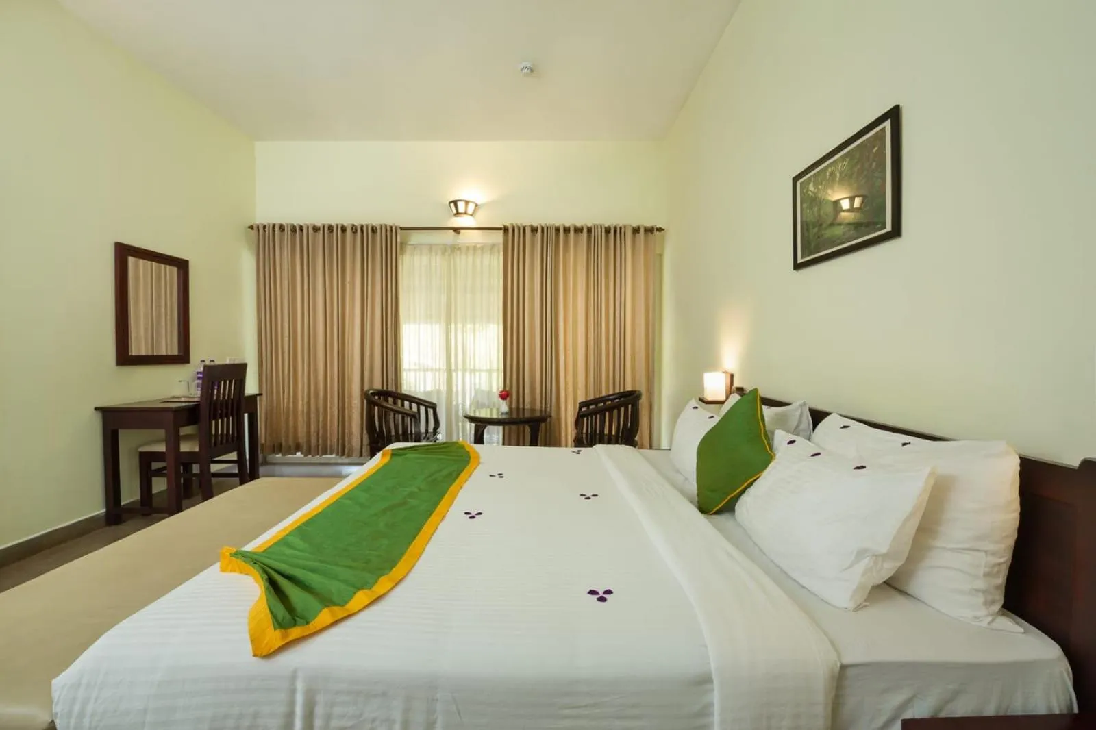 Photo of the whole room, Bed in Abad Brookside Wayanad