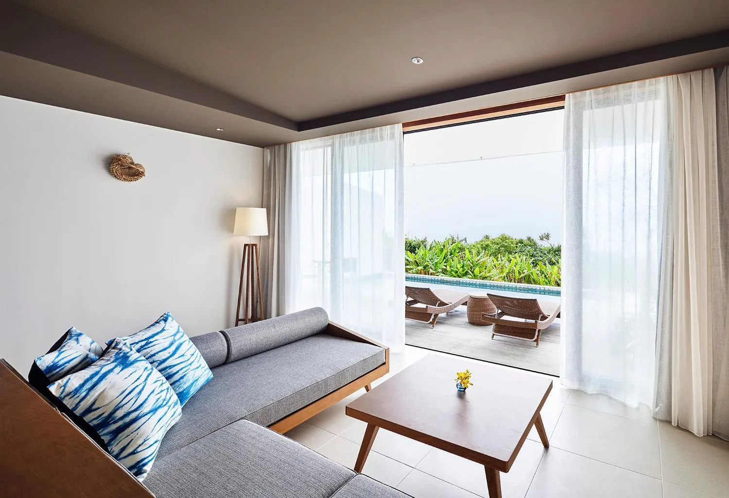 Photo of the whole room in The Rescape