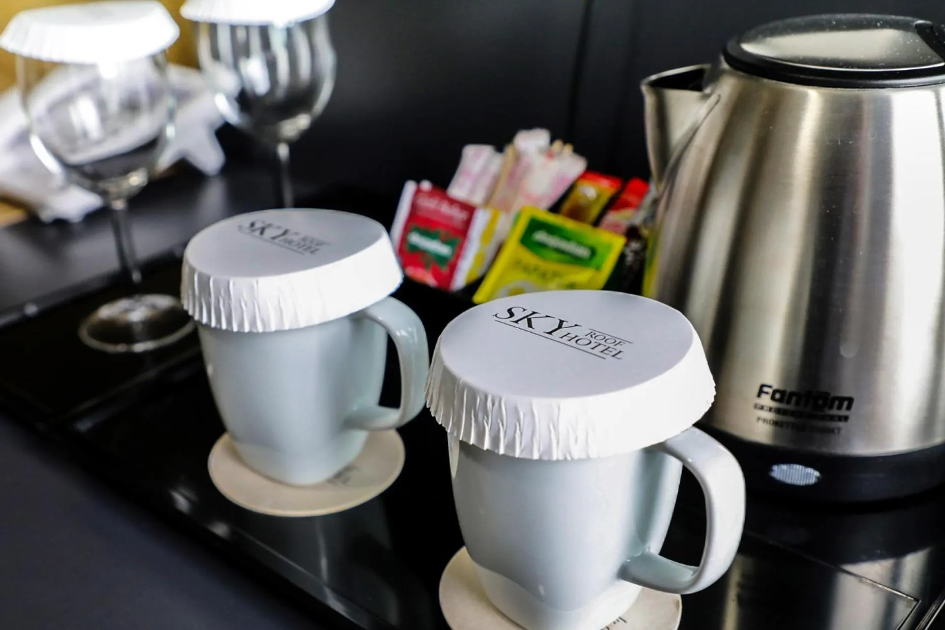 Coffee/tea facilities in Sky Roof Hotel