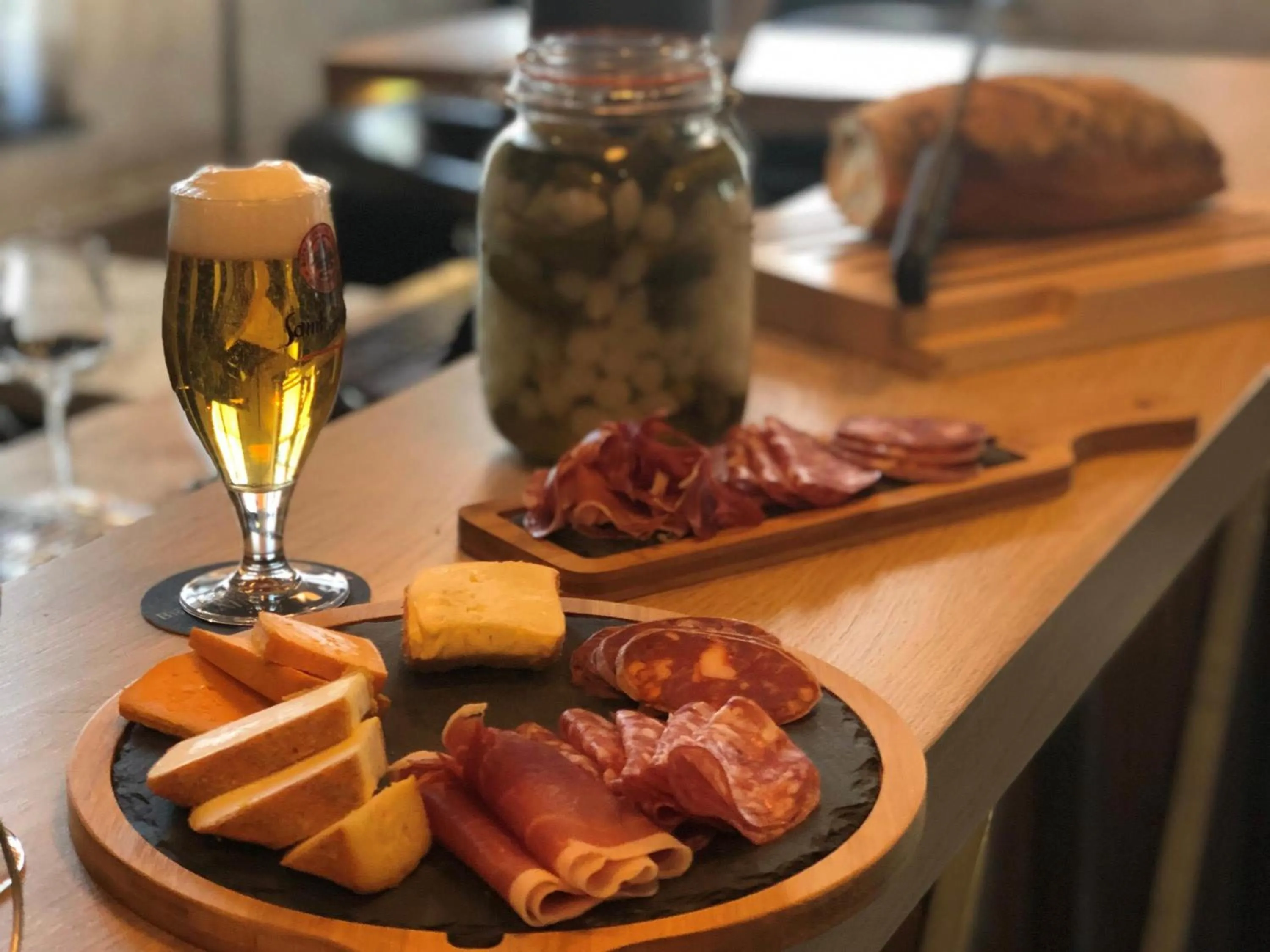 Lounge or bar in ibis Saint-Omer Centre