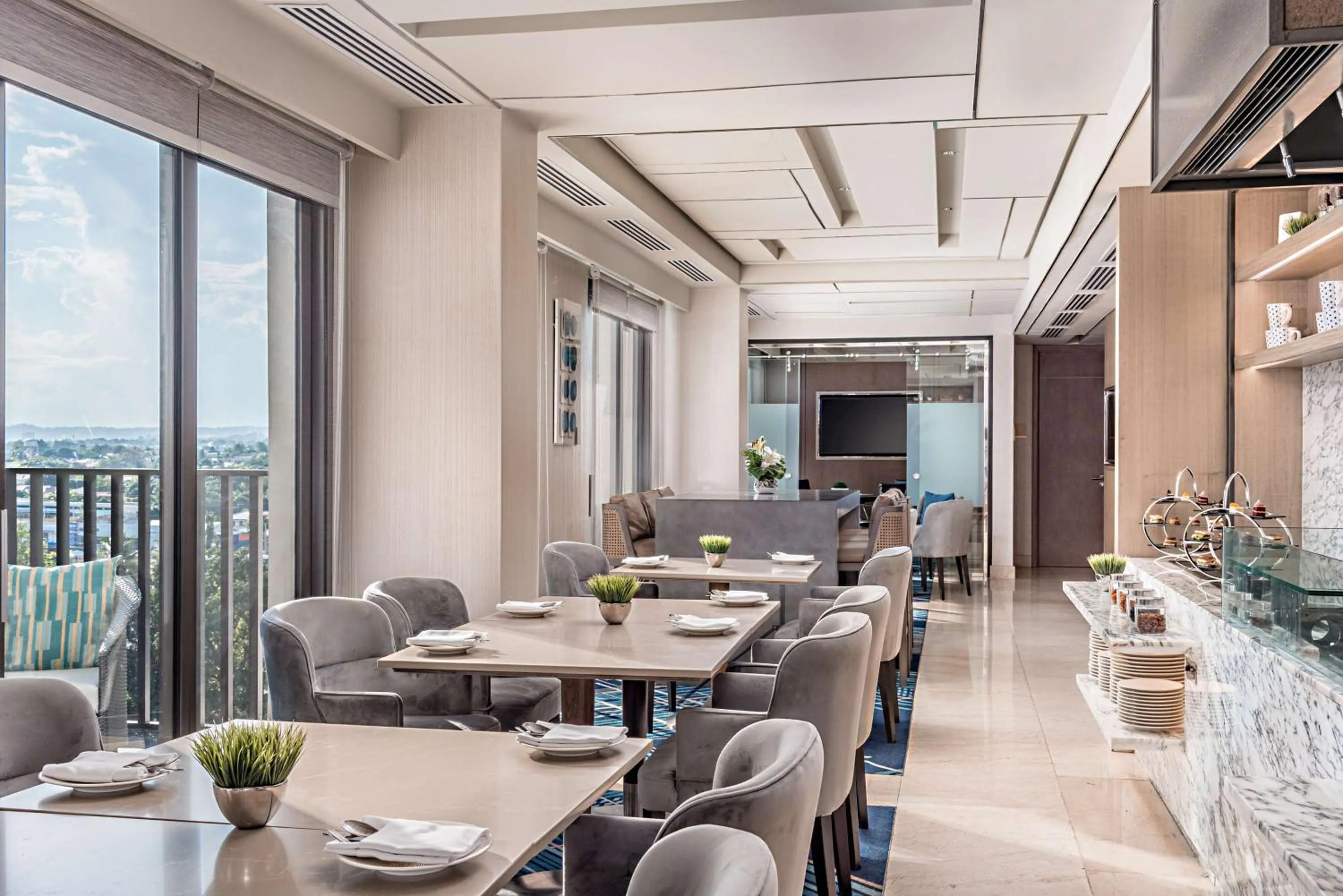 Lounge or bar in dusitD2 Davao