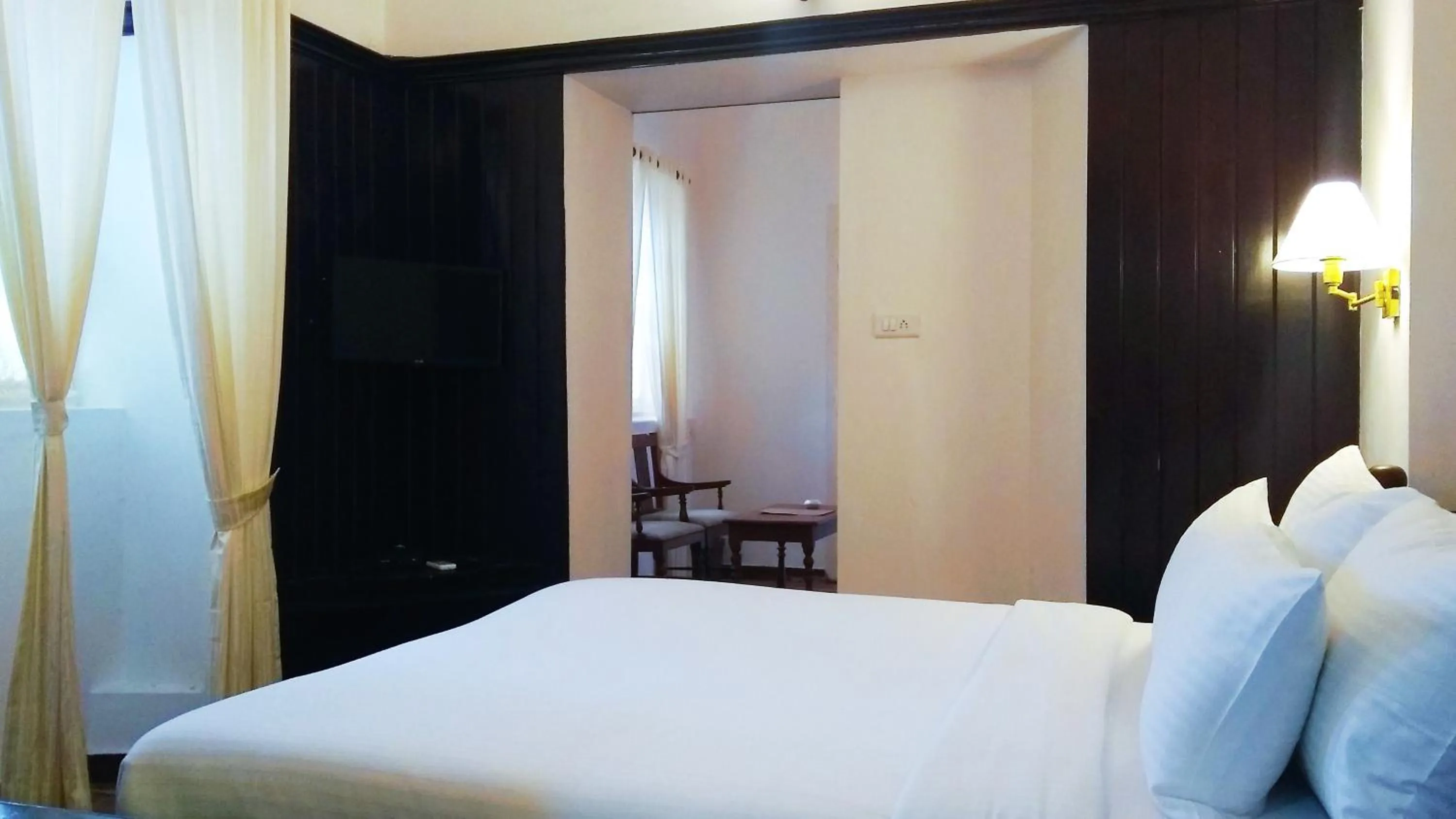 Bedroom, Bed in Abad Dutch Bungalow