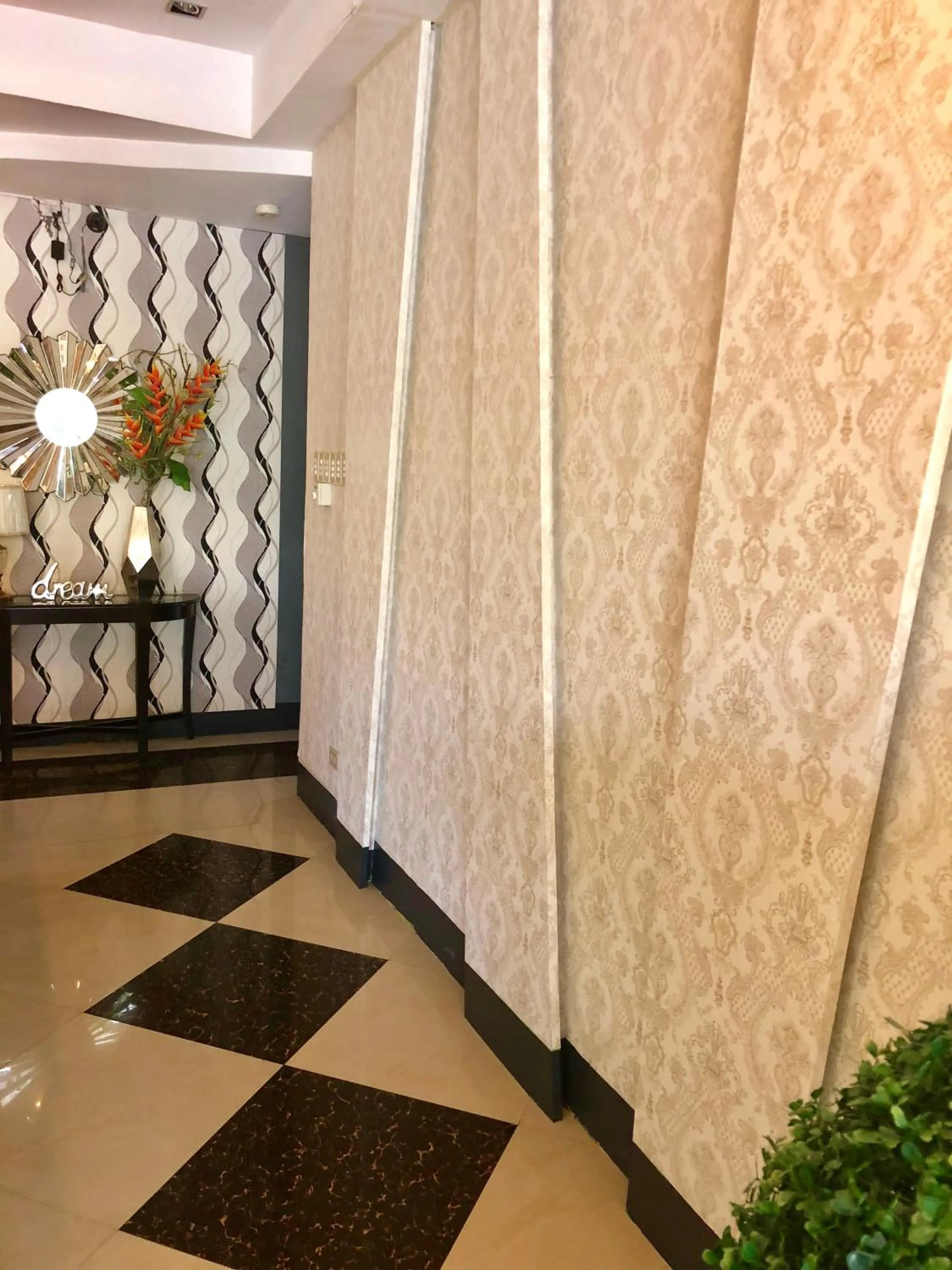 Lobby or reception in My Dream Place Hotel - Near Robinsons Mall