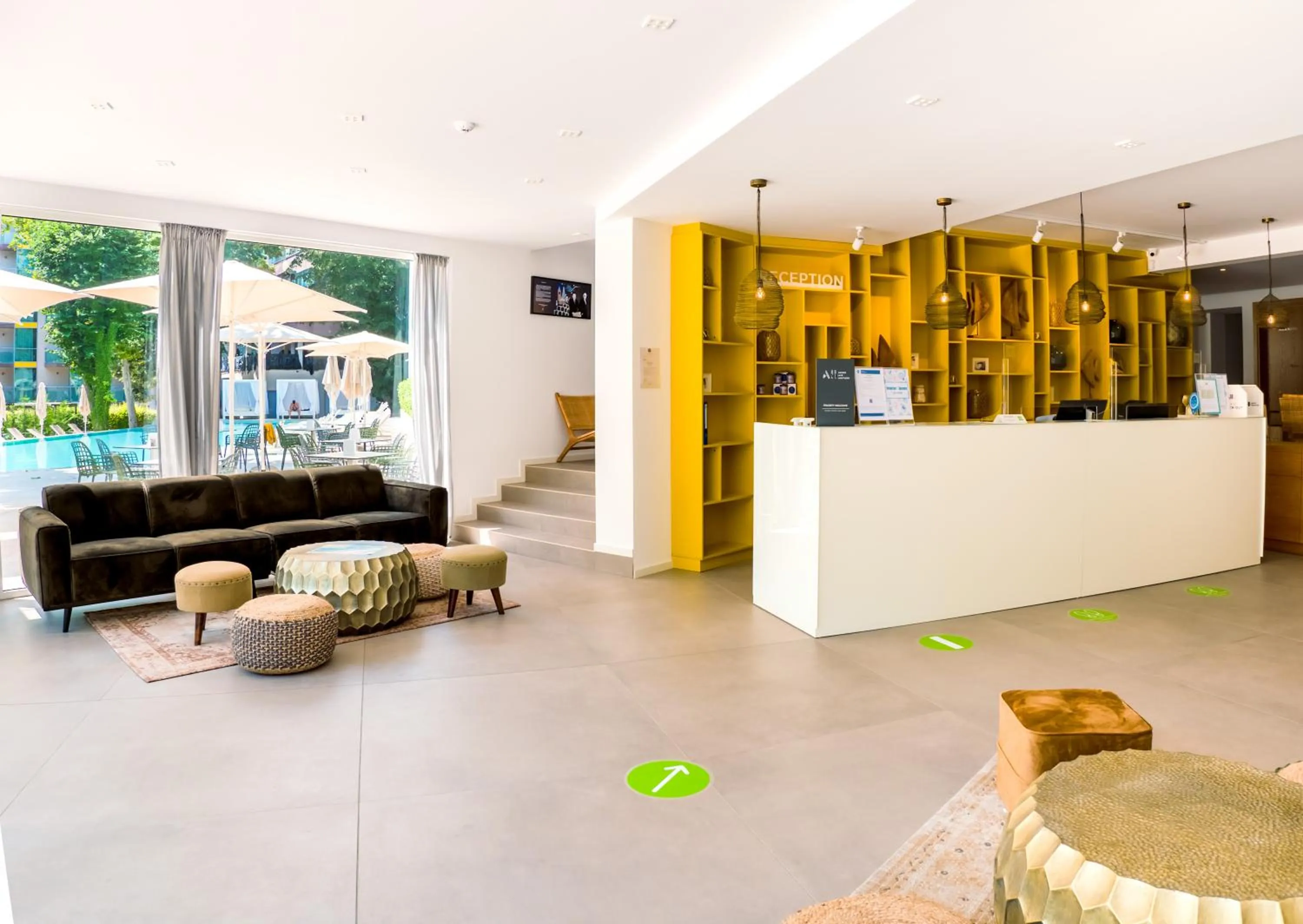 Lobby or reception in ibis Styles Golden Sands Roomer Hotel