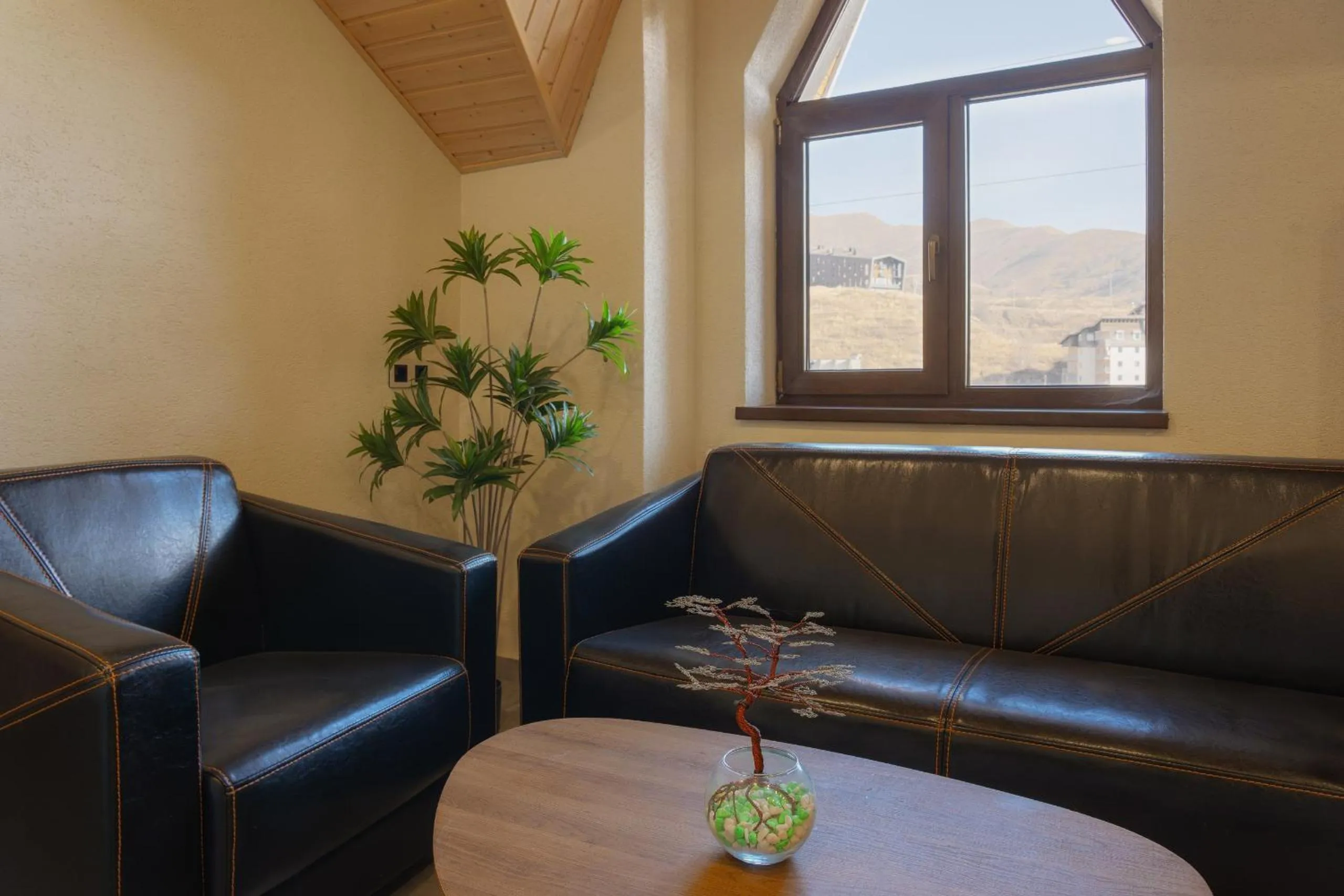 Ereto Hotel by SnowTime