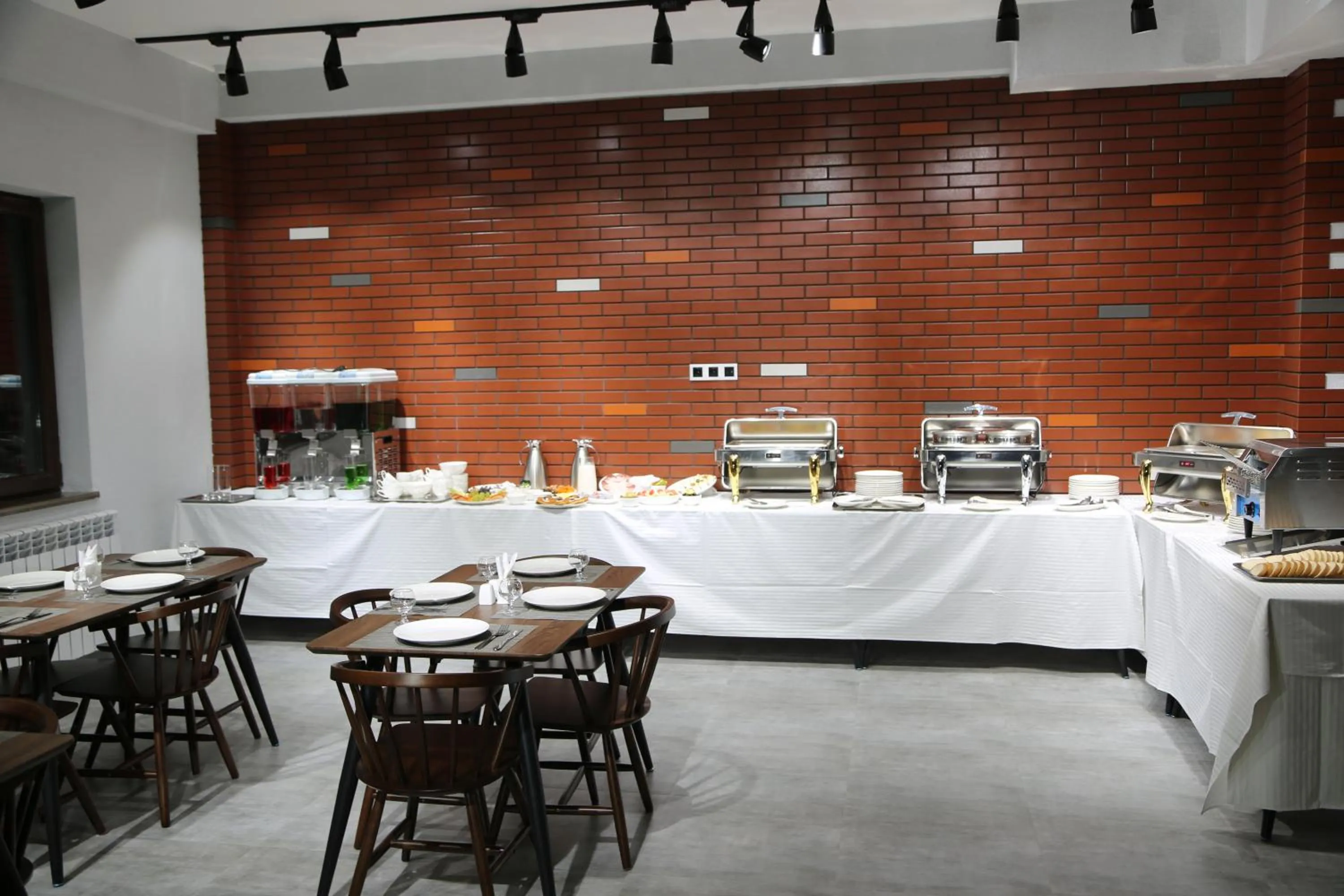 Buffet breakfast in Hotel Ereto