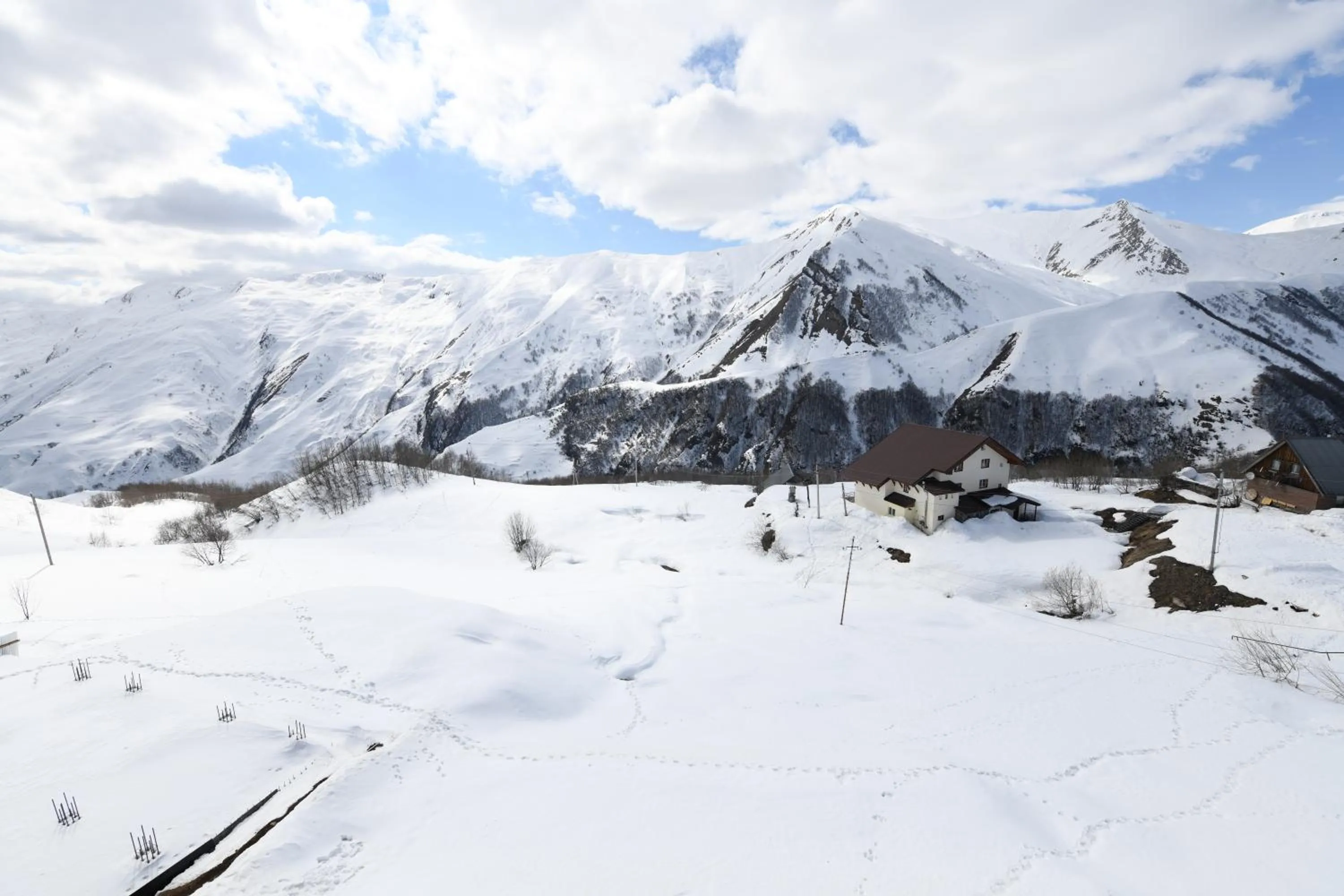 Day in Ereto Hotel by SnowTime