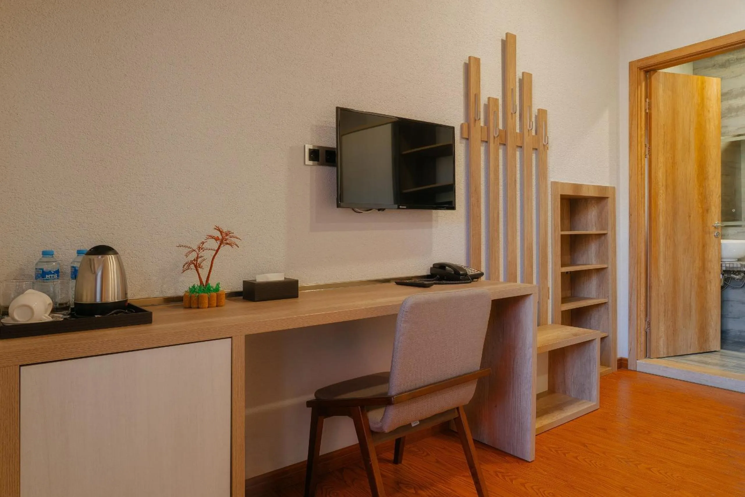 Ereto Hotel by SnowTime