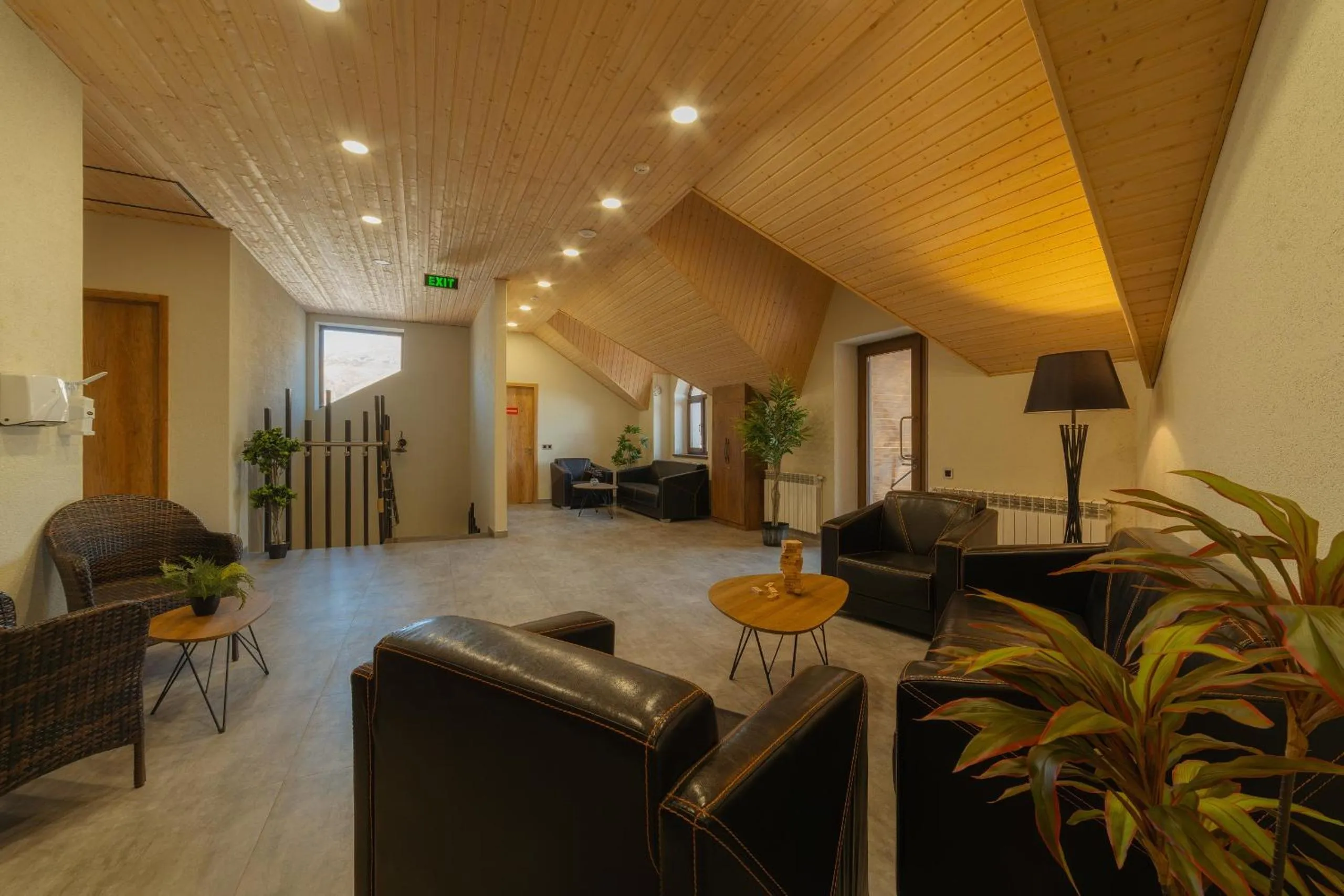 Ereto Hotel by SnowTime