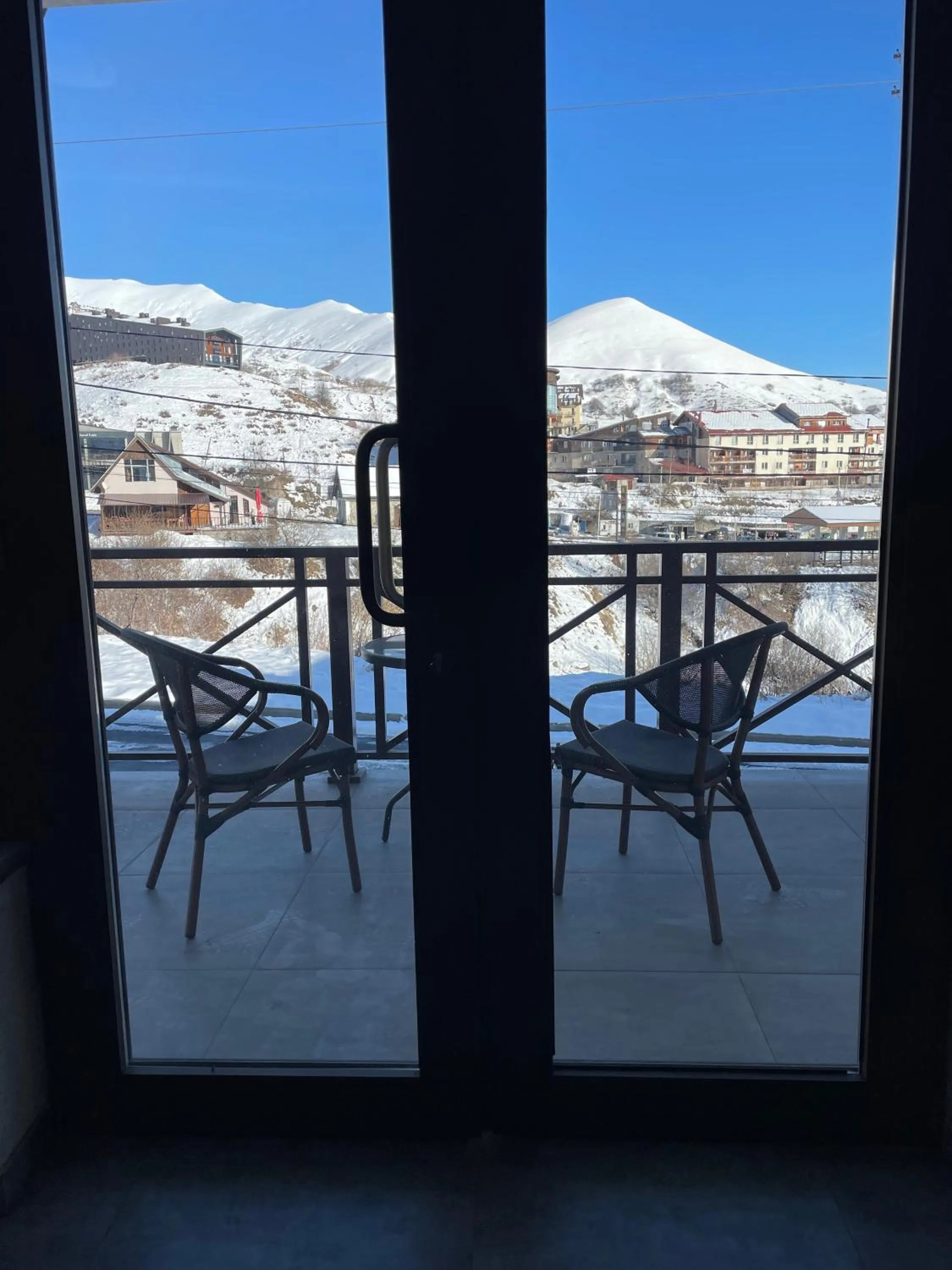 Ereto Hotel by SnowTime