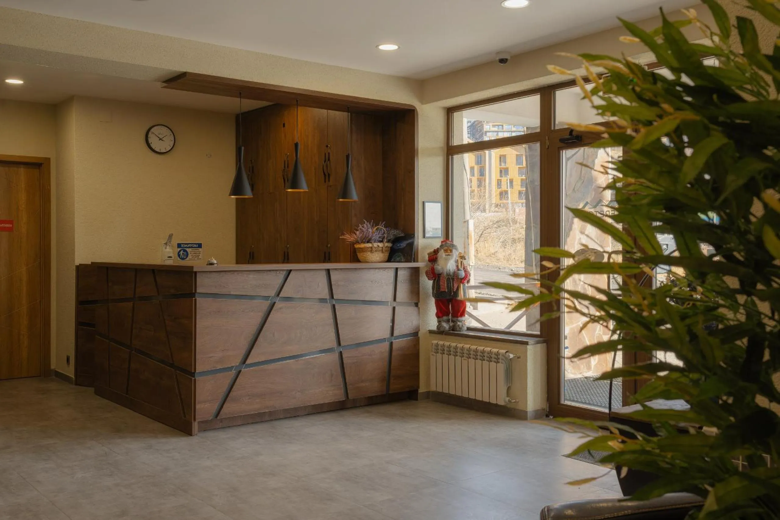 Ereto Hotel by SnowTime