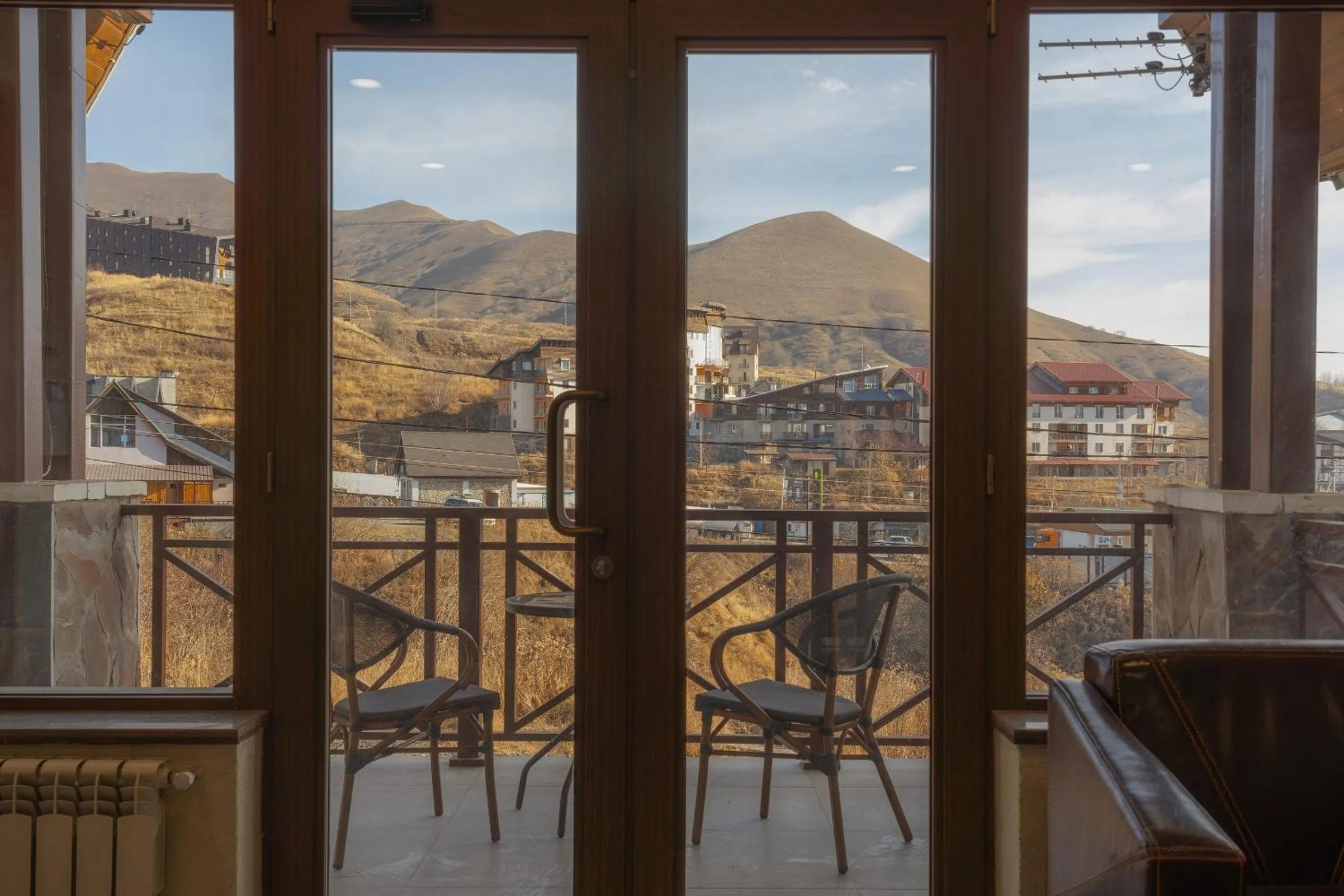 Ereto Hotel by SnowTime