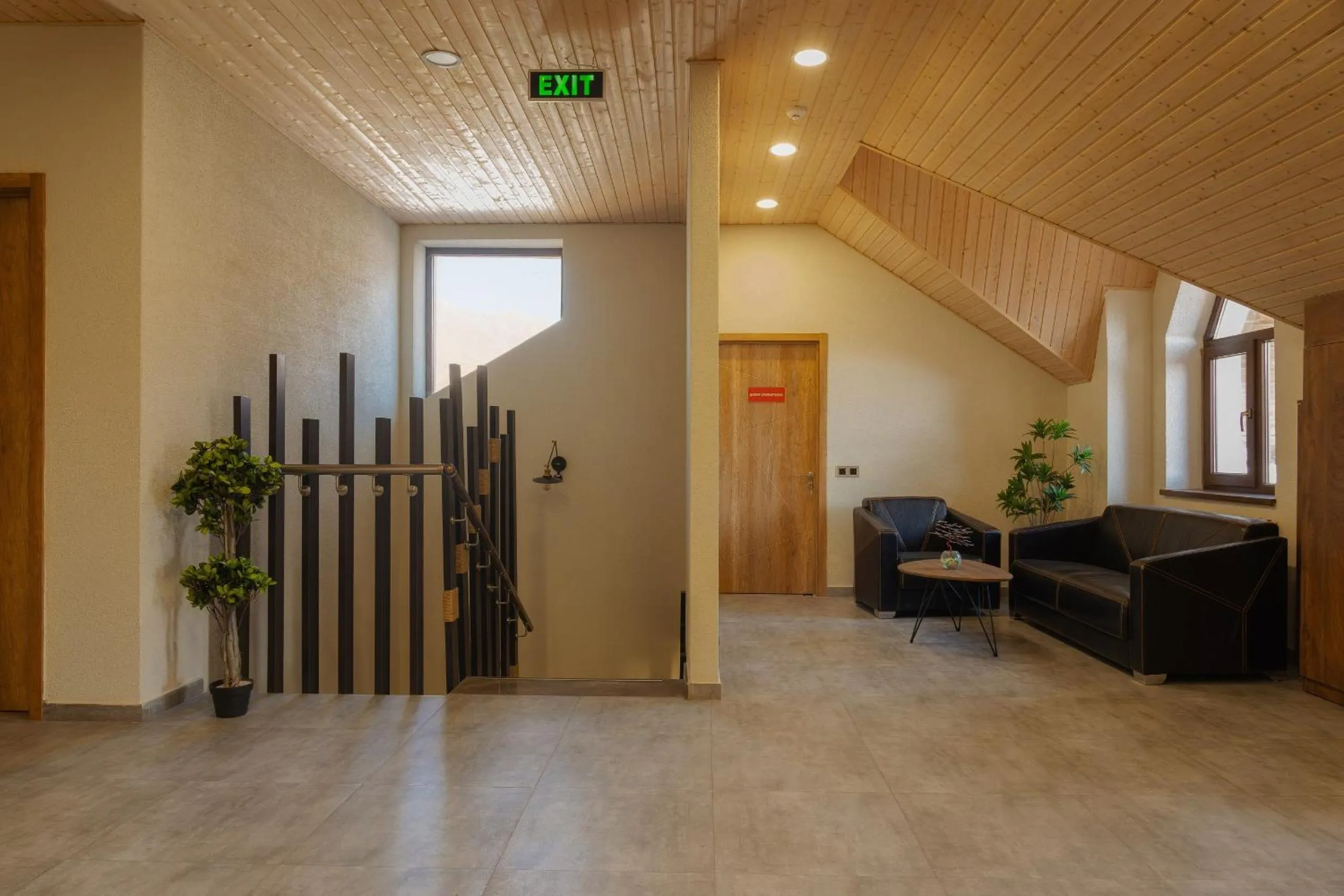 Ereto Hotel by SnowTime