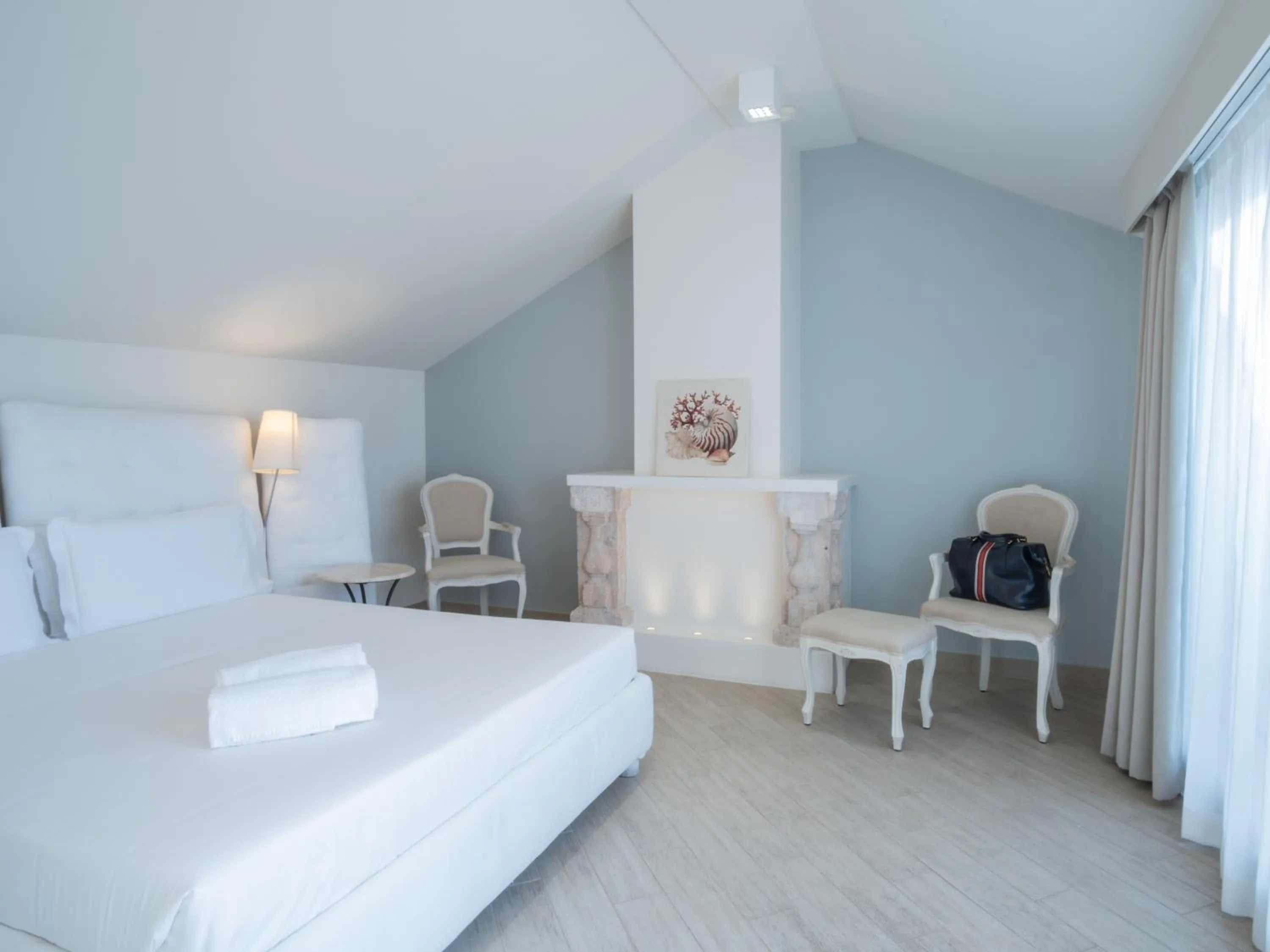 Bed in Hotel San Pietro Palace