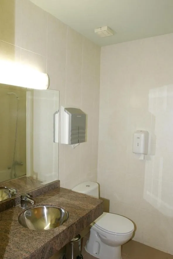 Bathroom in Hotel Fonda Neus