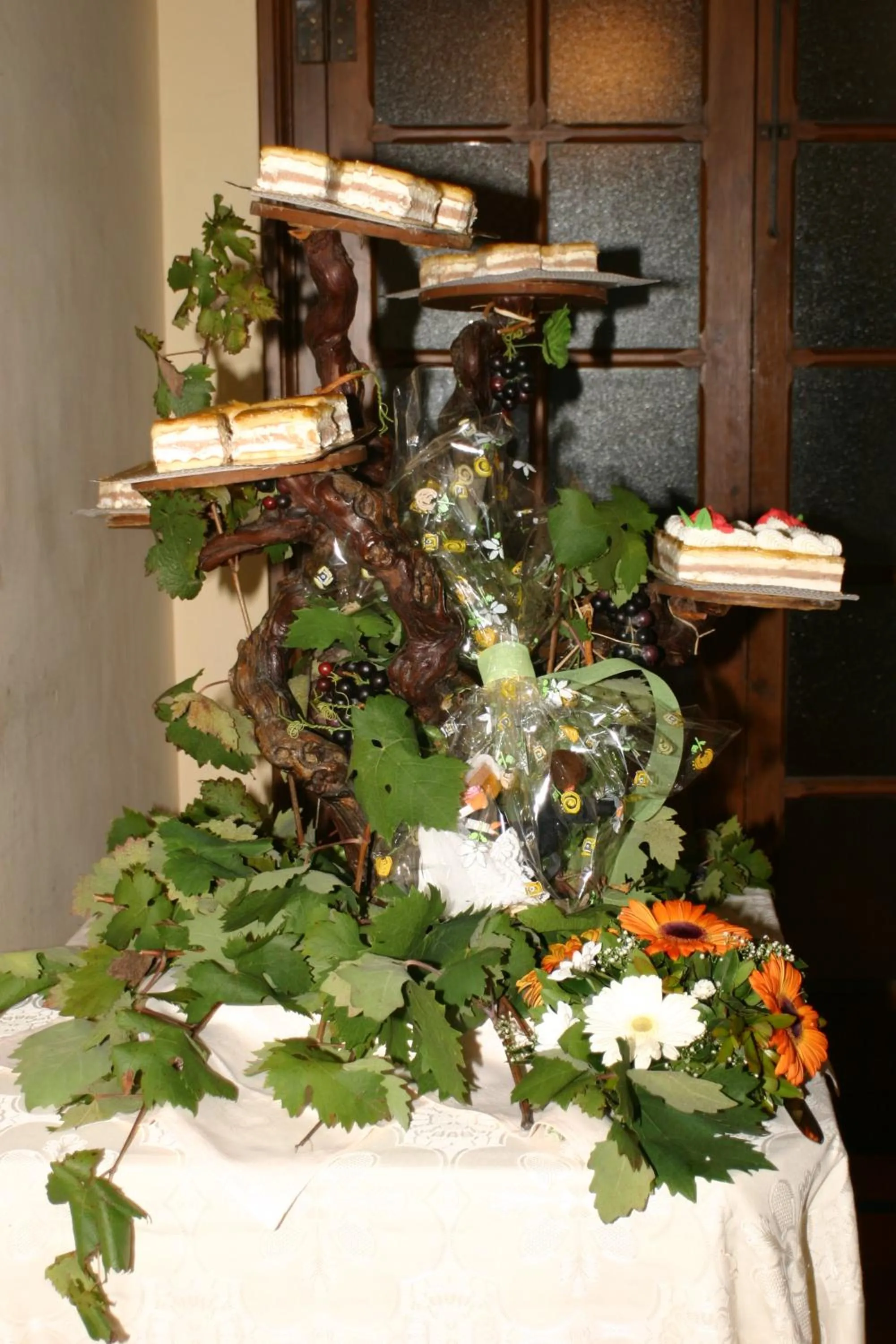 Food and drinks in Hotel Fonda Neus