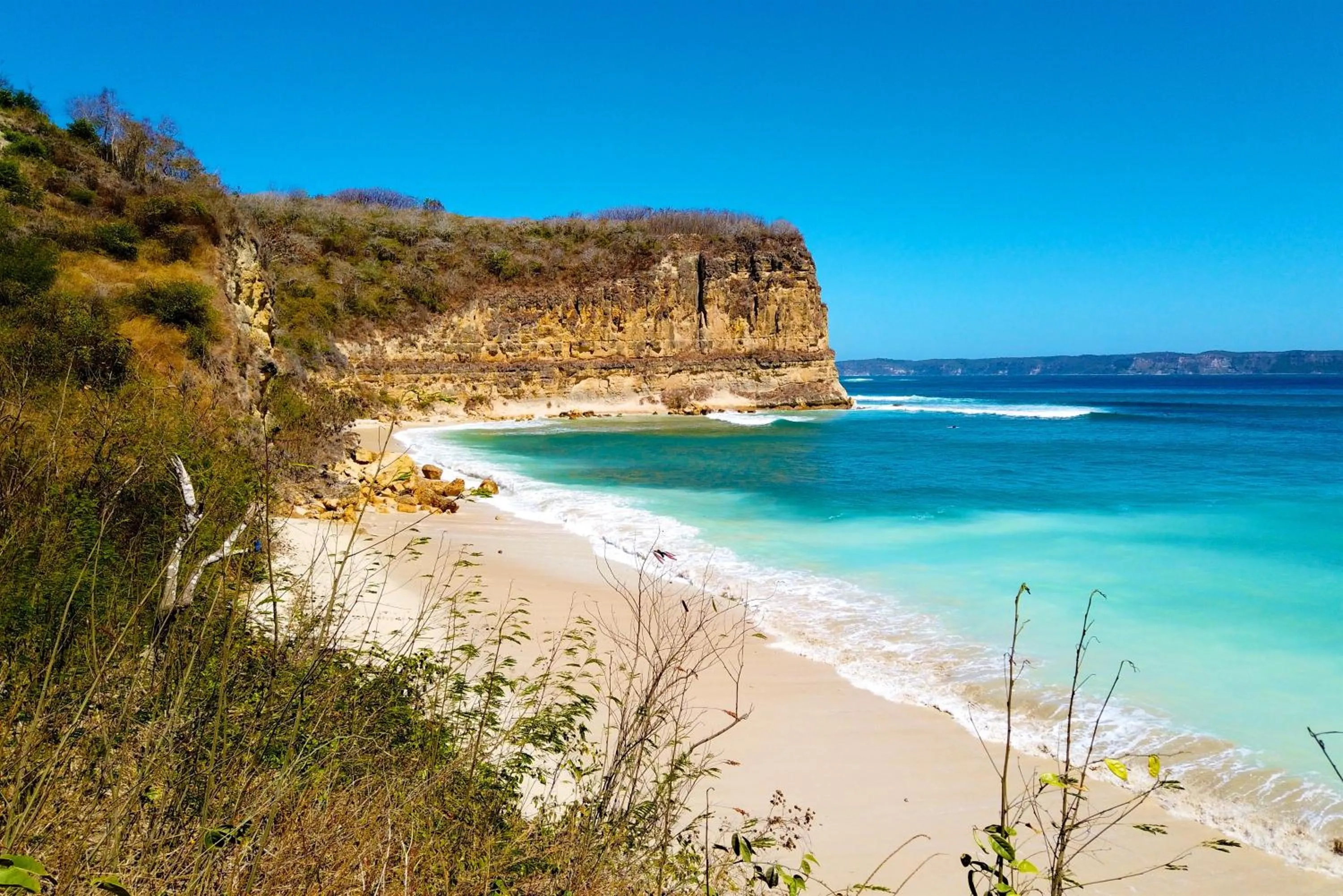 Ekas Surf Resort & Surf Camp