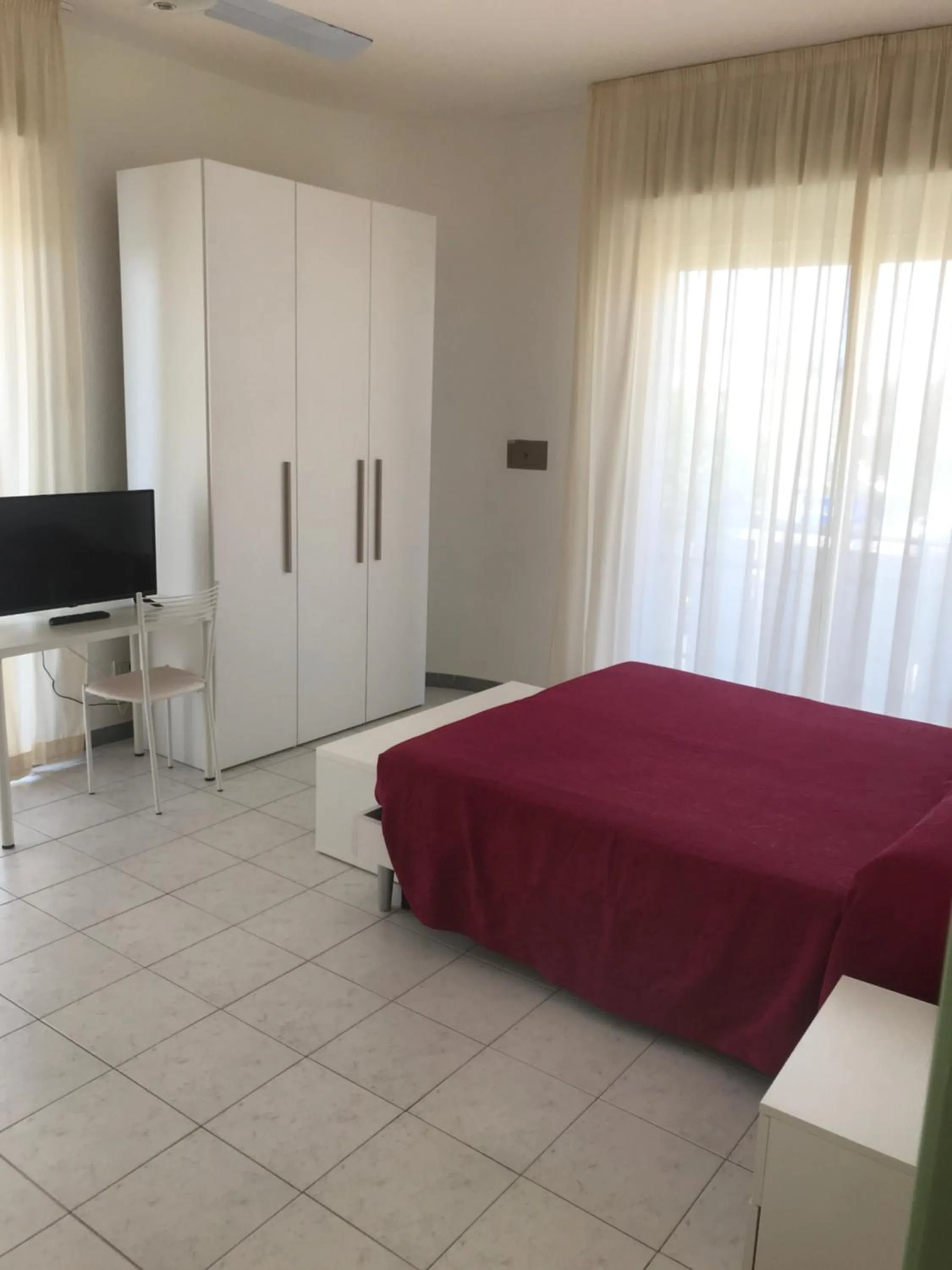 Bed in Hotel Rivamare