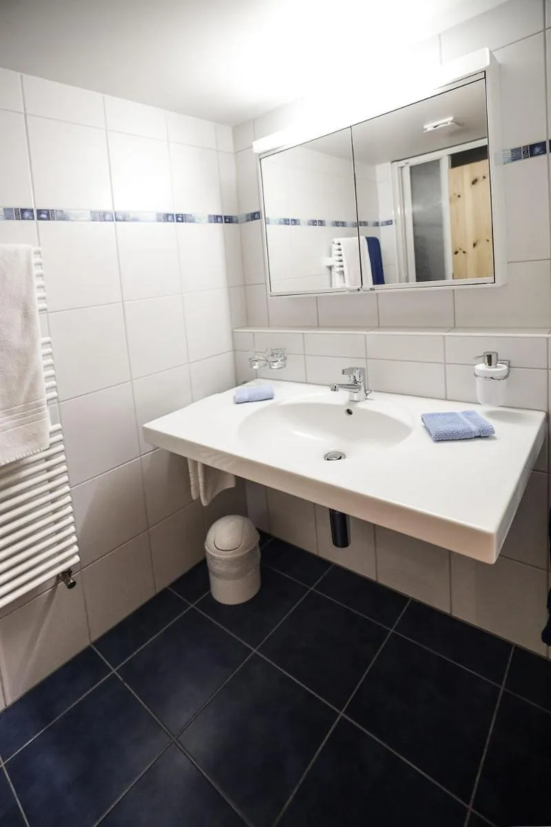 Bathroom in Hotel Sonnenhalde, Arosa