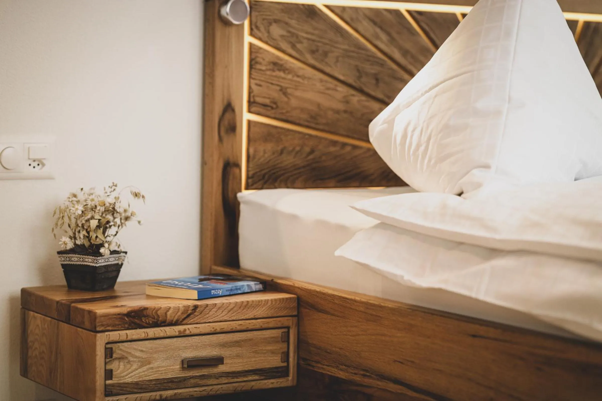 Bed in Hotel Sonnenhalde, Arosa