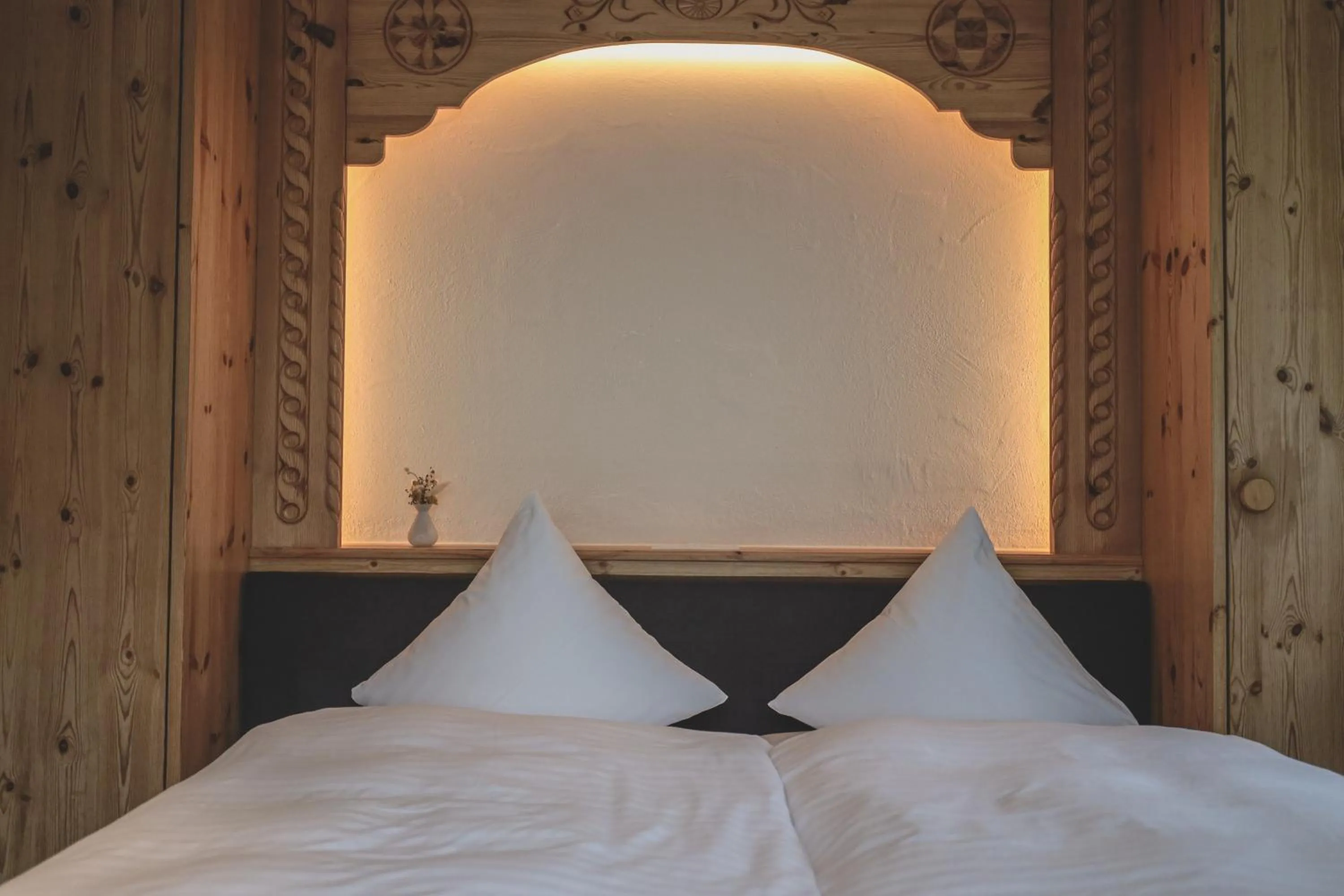 Bed in Hotel Sonnenhalde, Arosa