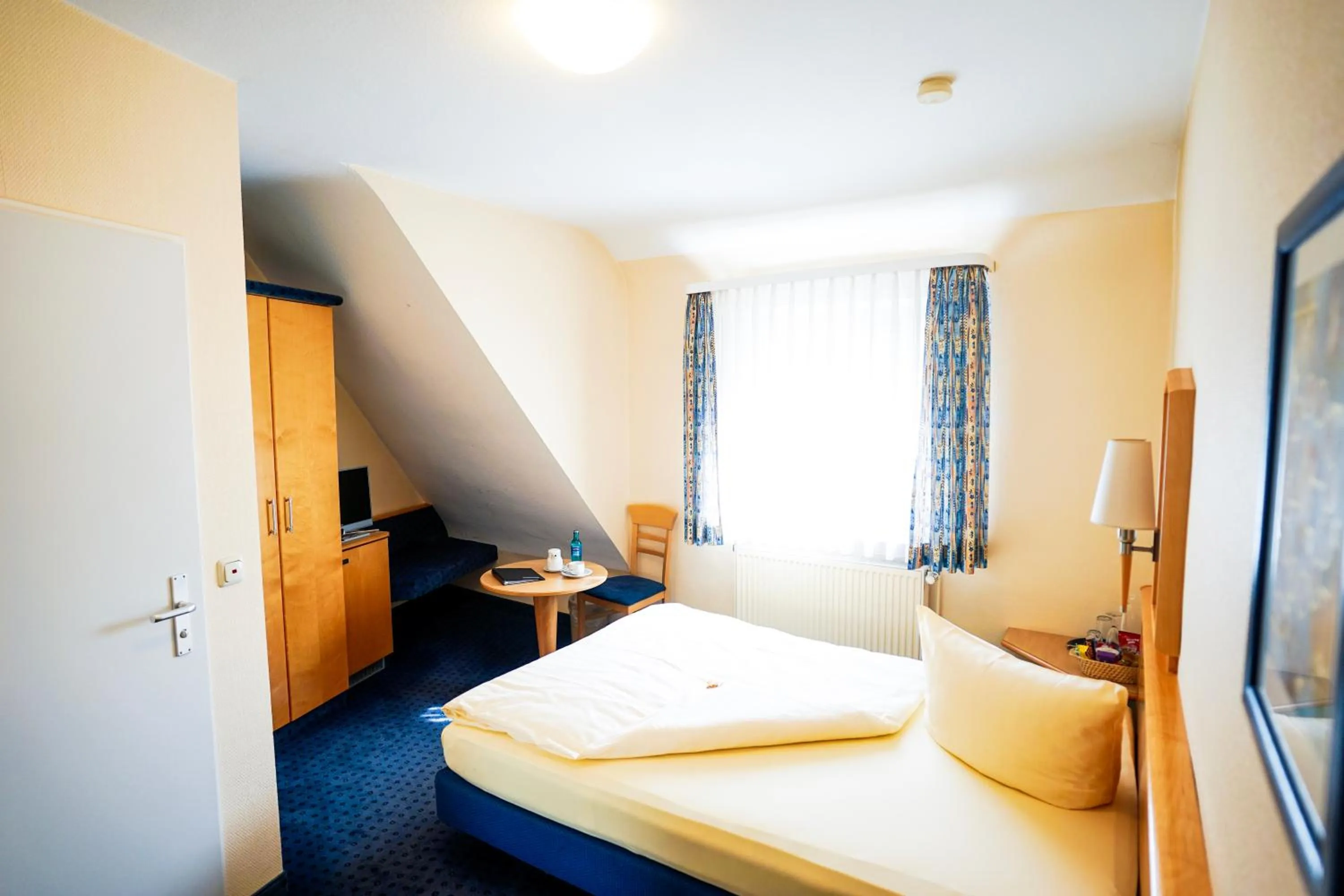 Bed in Hotel Sauer Garni