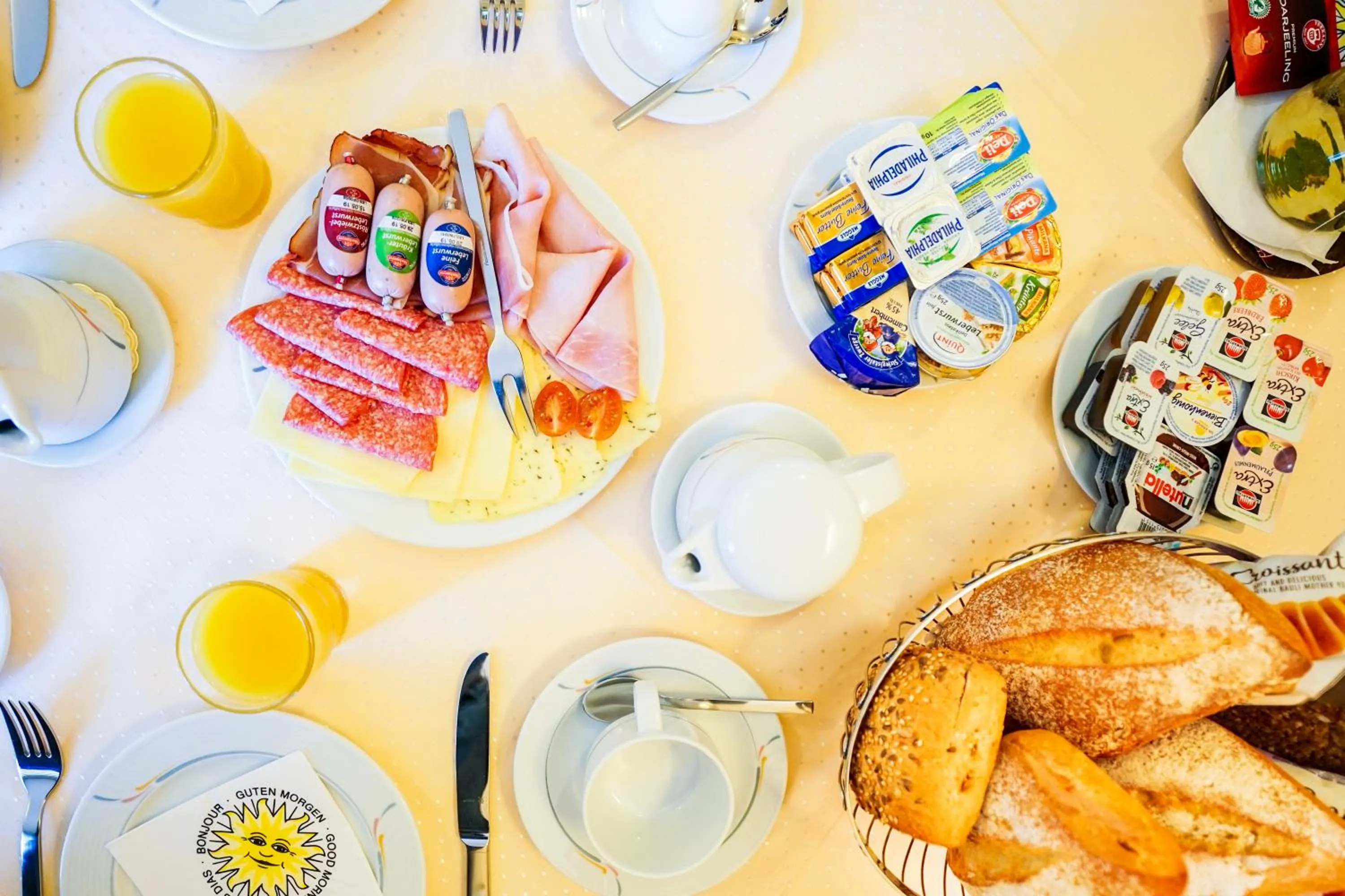Continental breakfast in Hotel Sauer Garni