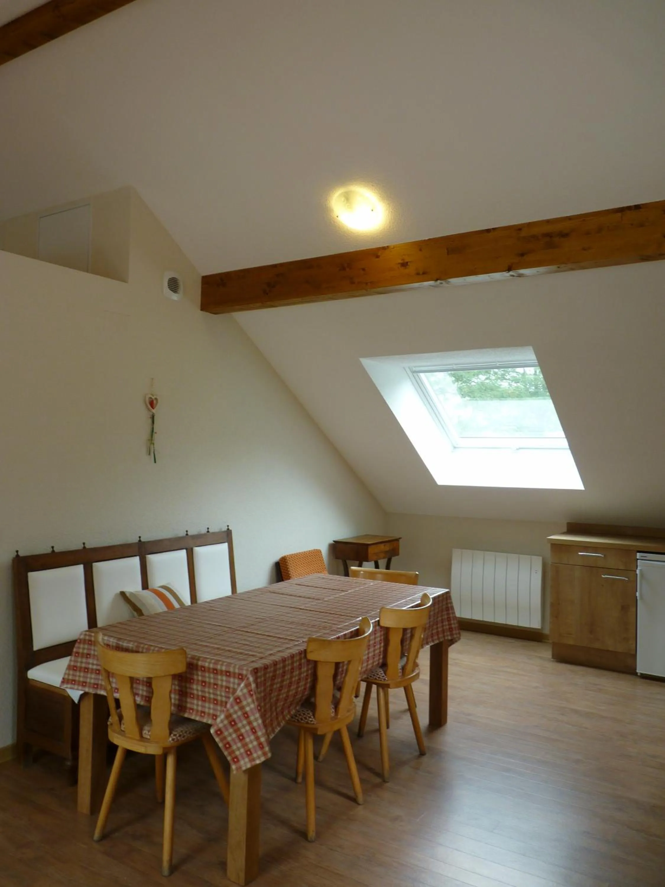 Day in Logis Hôtel Notre-Dame - restaurant ouvert midi et soir sauf dimanche soir