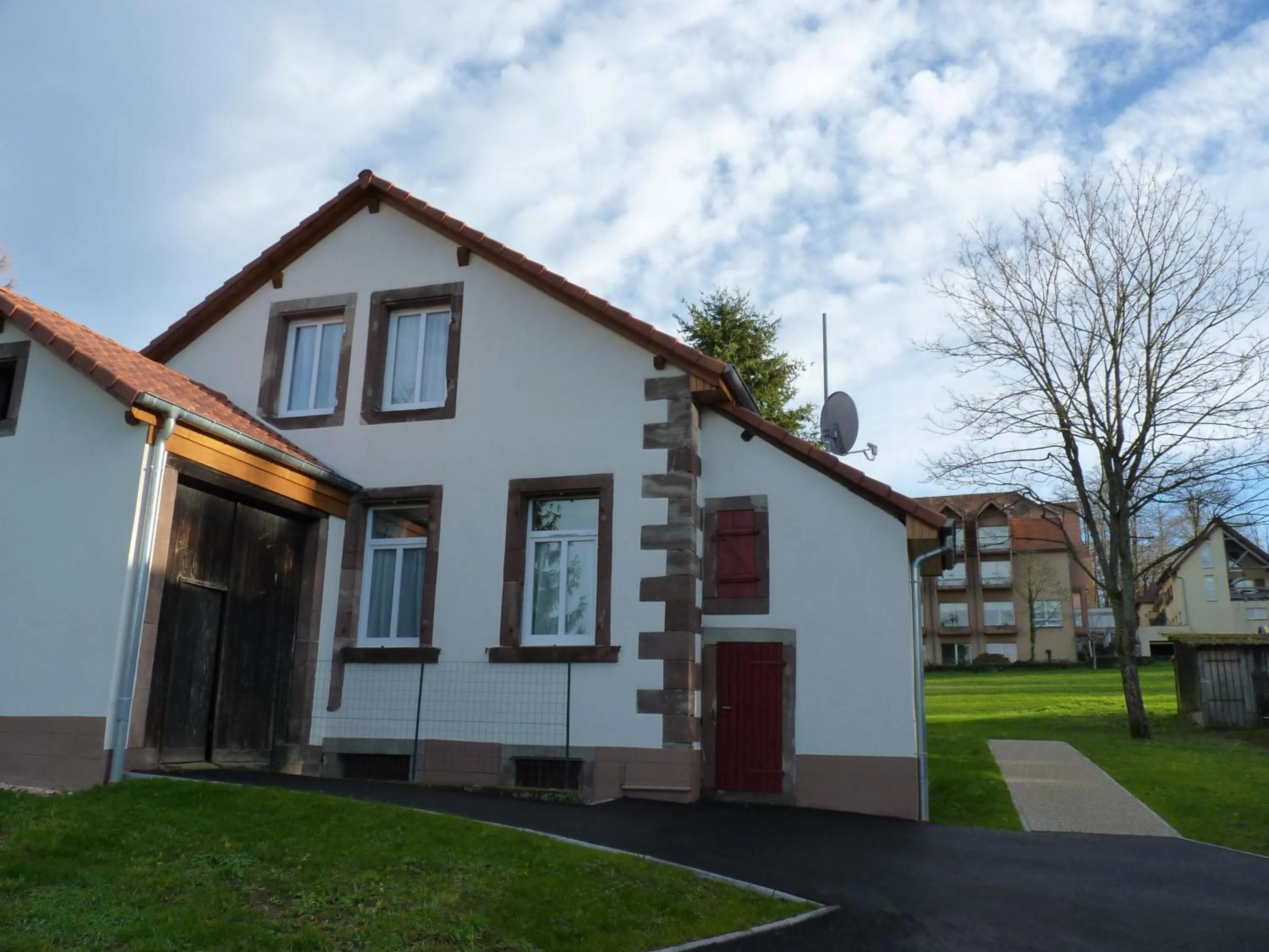 Property building in Logis Hôtel Notre-Dame - restaurant ouvert midi et soir sauf dimanche soir