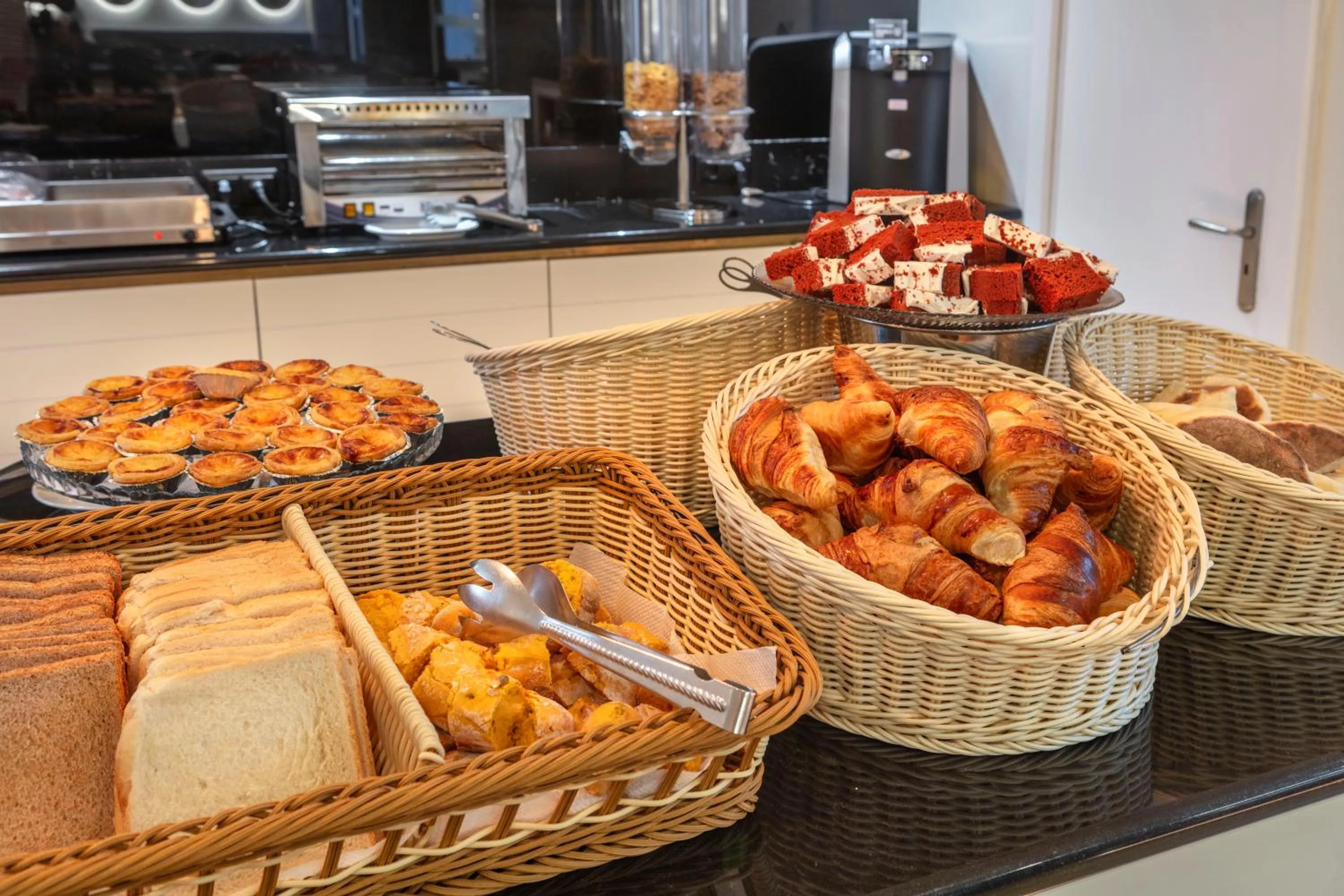 Breakfast in Hotel Gaivota Azores