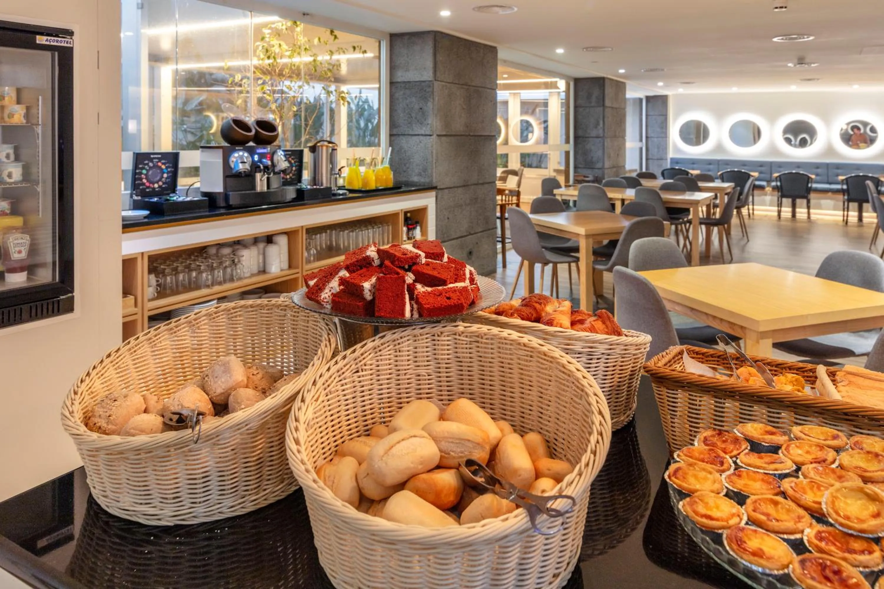 Breakfast in Hotel Gaivota Azores