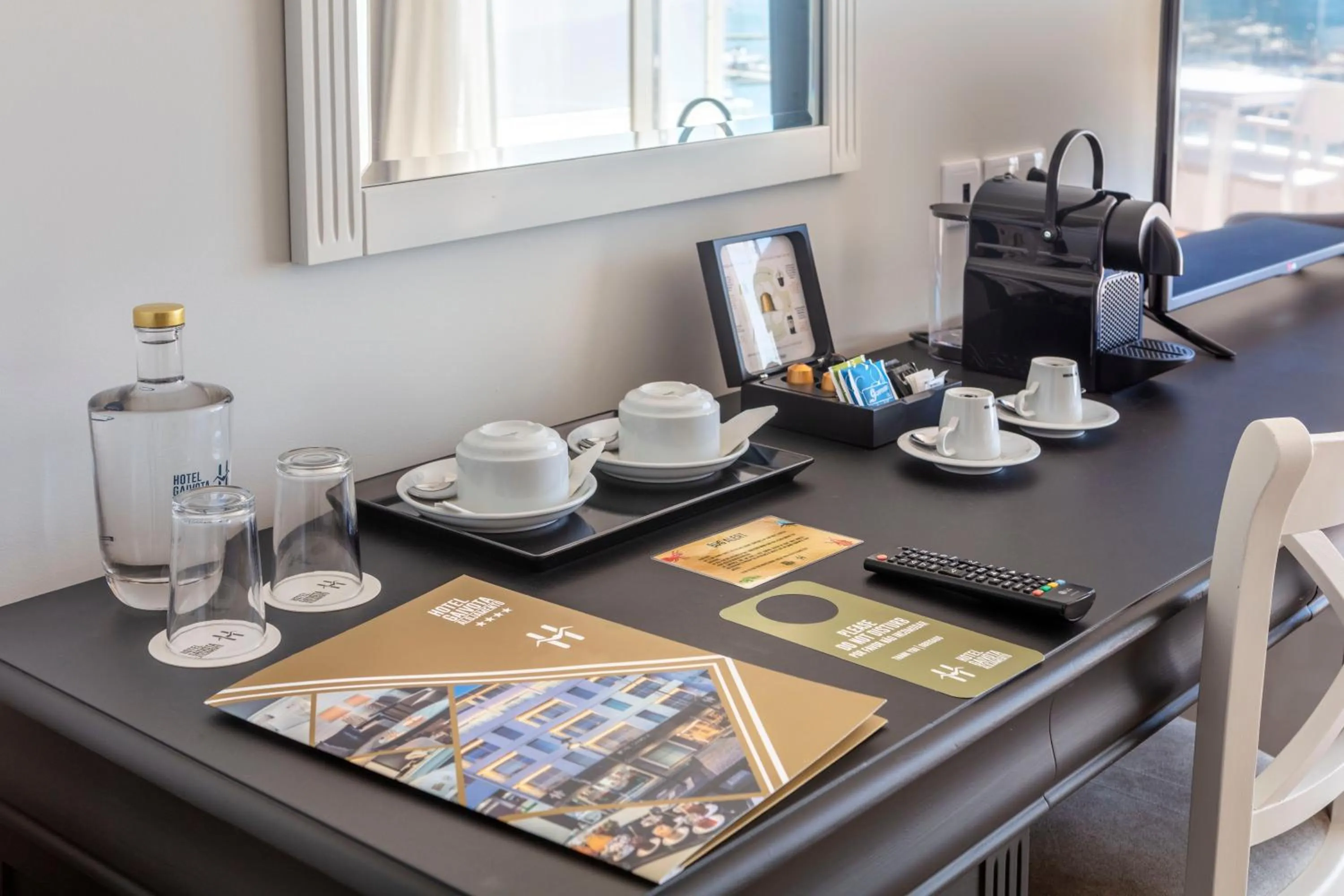 Coffee/tea facilities in Hotel Gaivota Azores