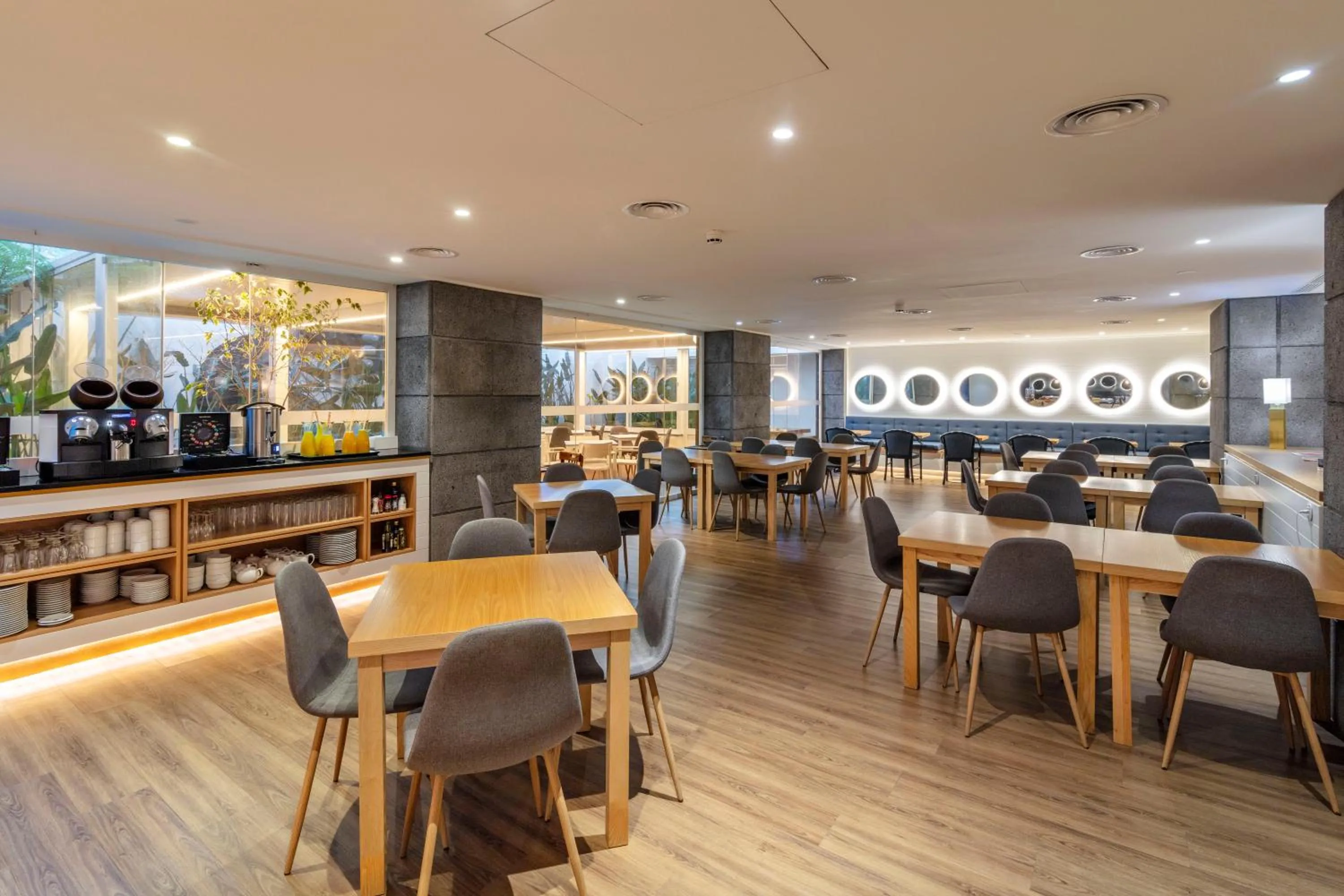 Breakfast in Hotel Gaivota Azores