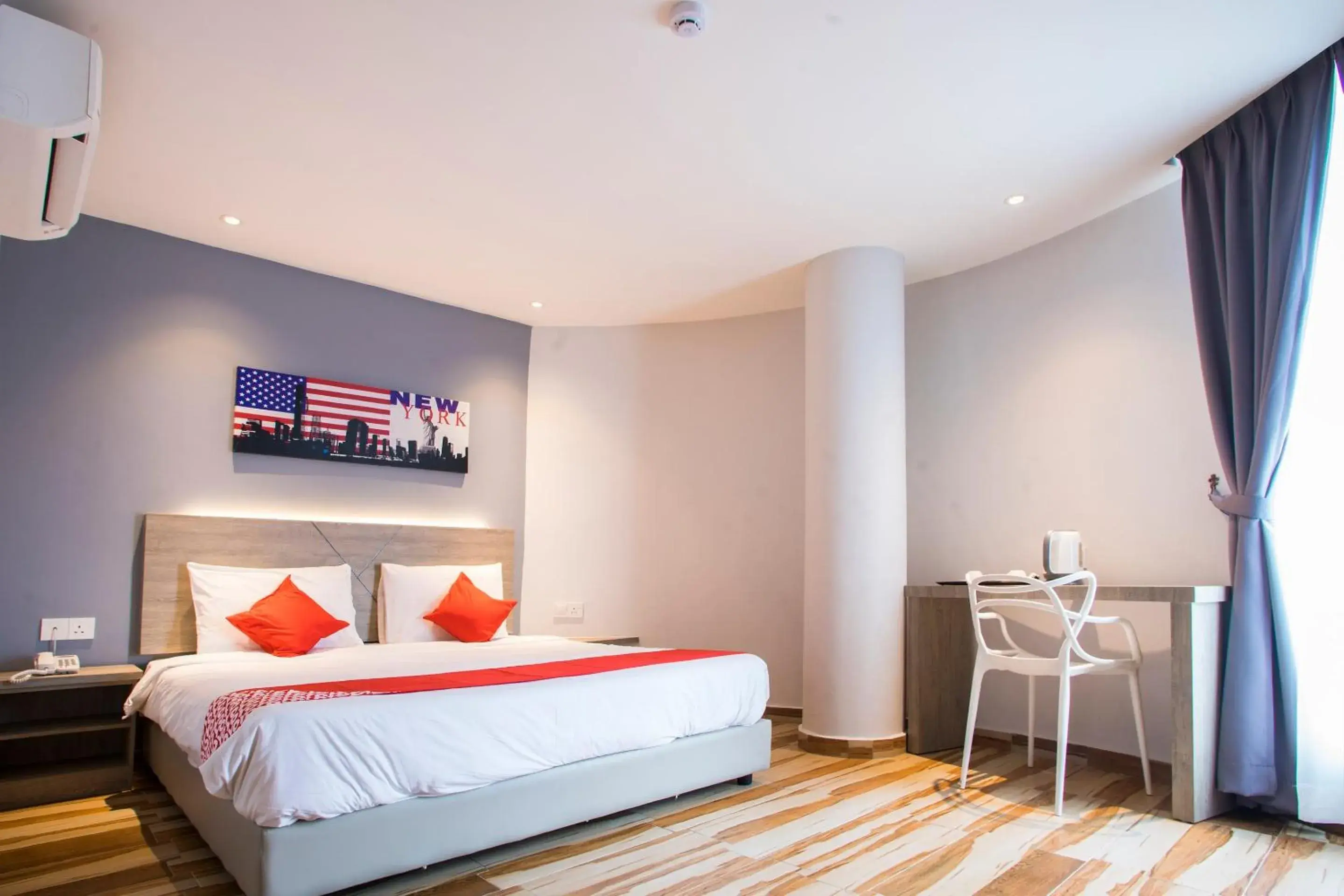 Superior King Room in Hotel O Gs Hotels Near Strand Mall Superior King Room in Hotel O Gs Hotels Near Strand Mall