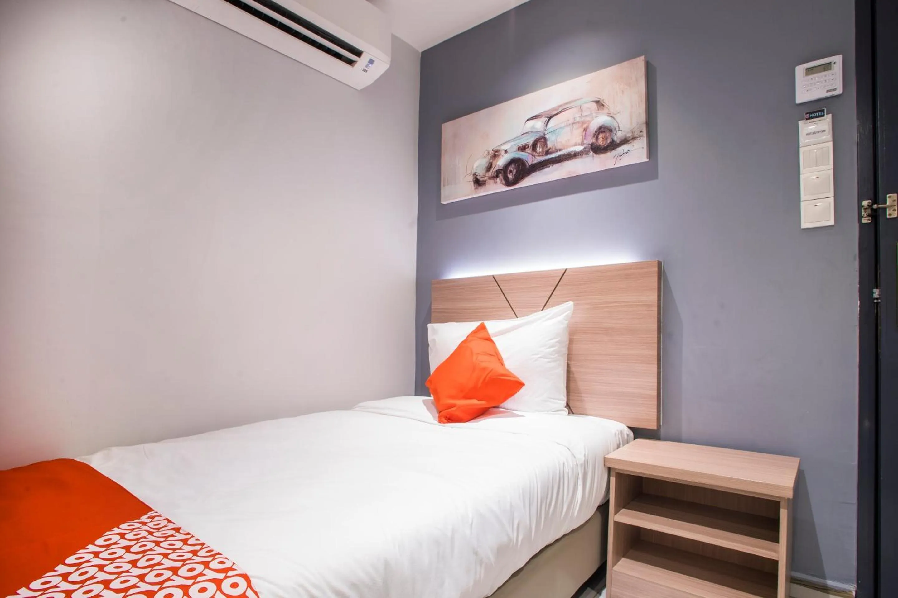 Bedroom, Bed in Hotel O Gs Hotels Near Strand Mall