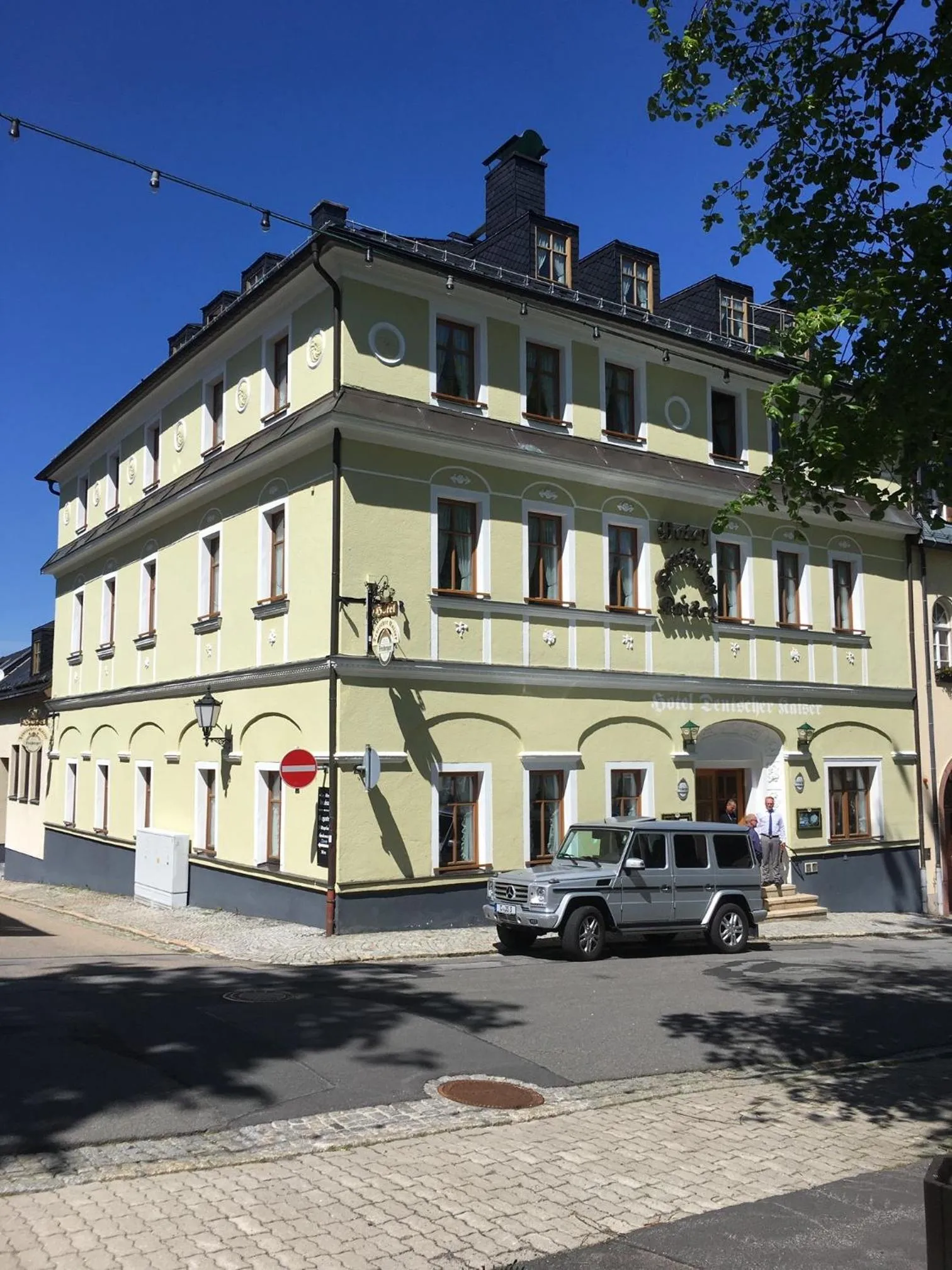 Property building in Aparthotel Deutscher Kaiser Ferienwohnungen