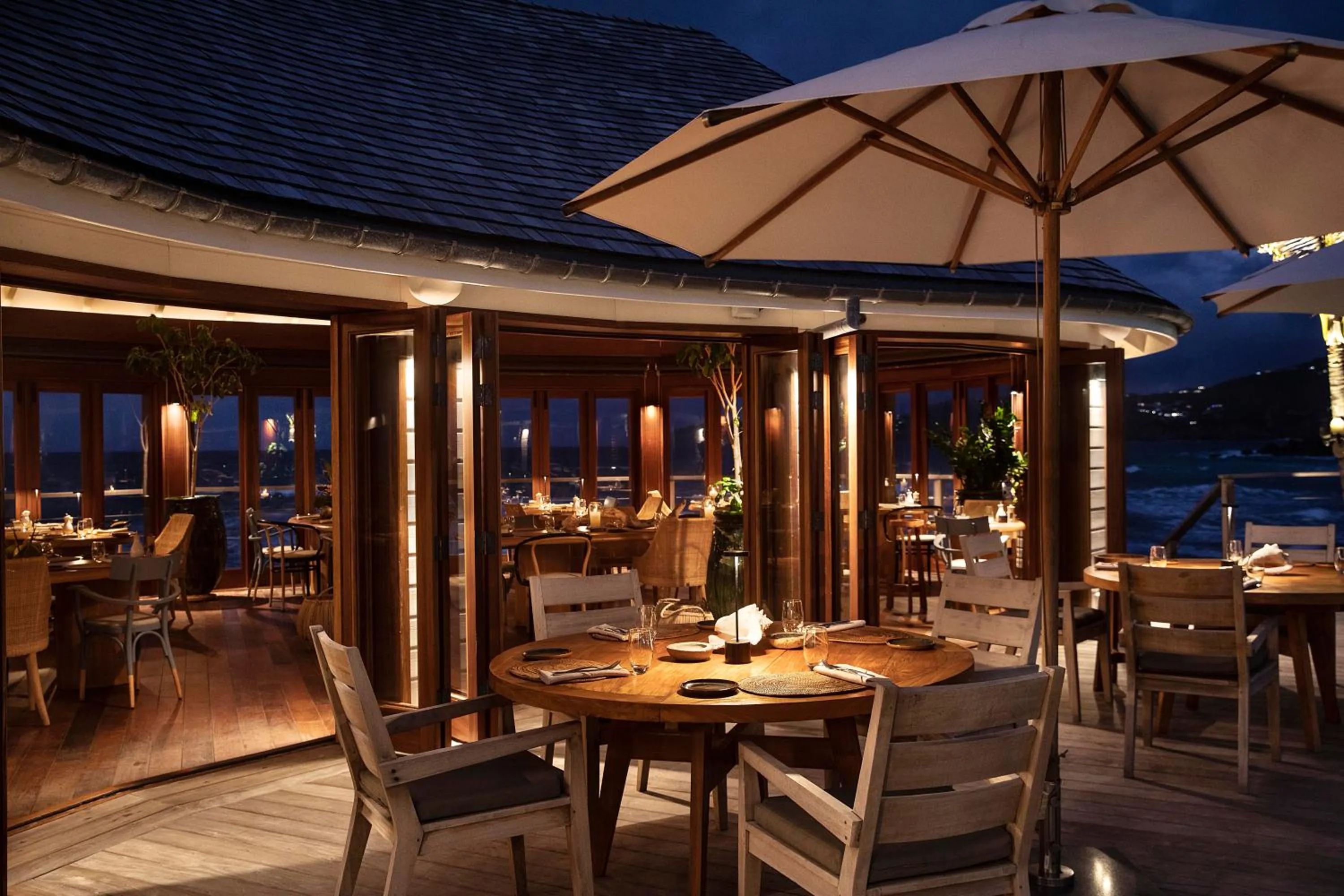 Restaurant/places to eat in Hotel Manapany