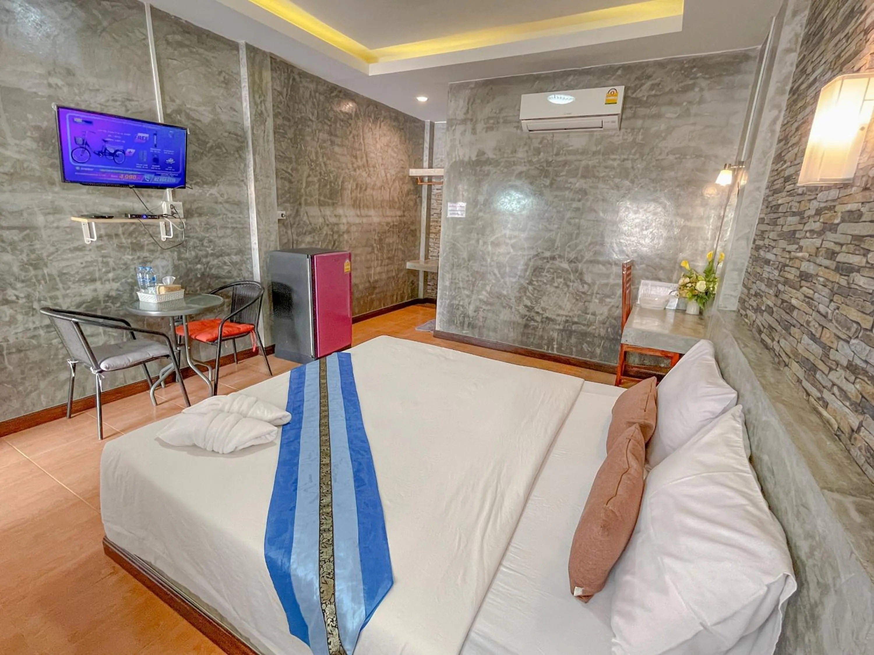 โรงแรมโทนี่วิลเลจTony Hotel