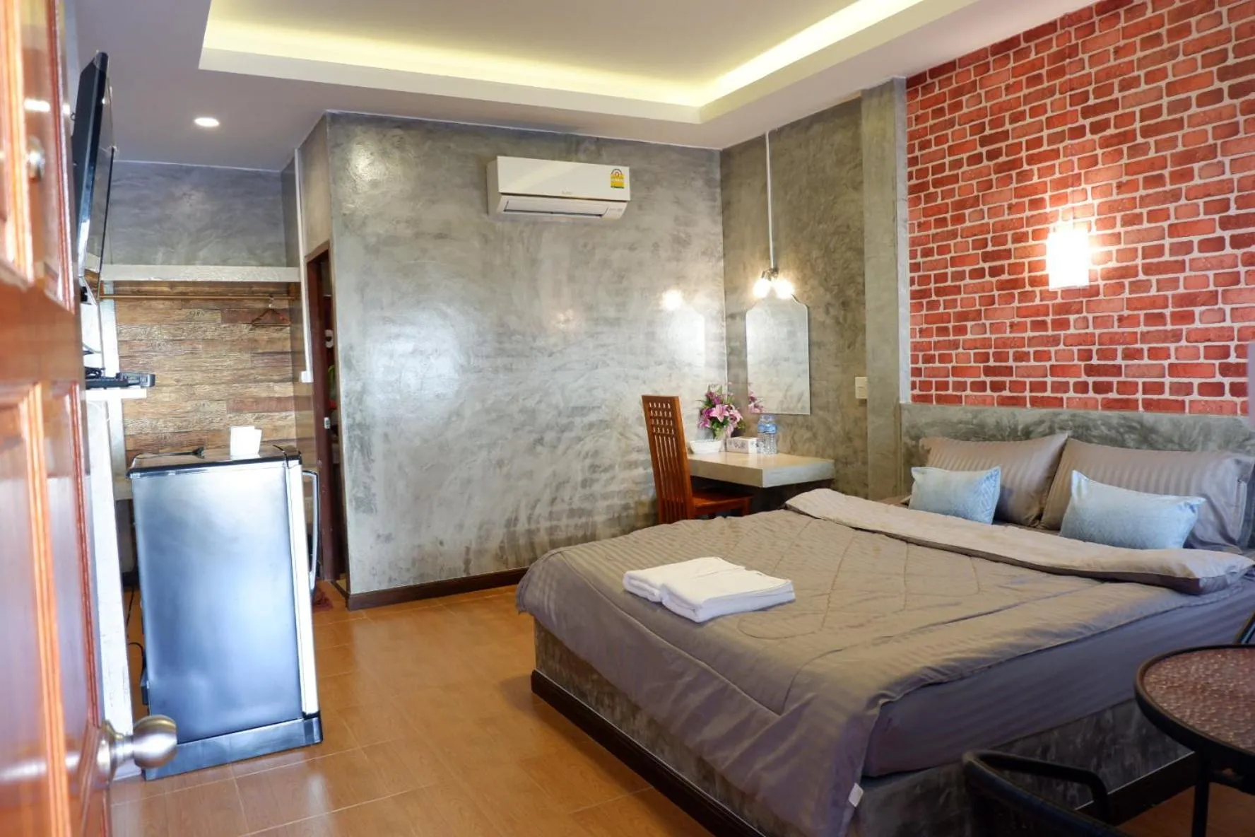 Bedroom, Bed in โรงแรมโทนี่วิลเลจTony Hotel