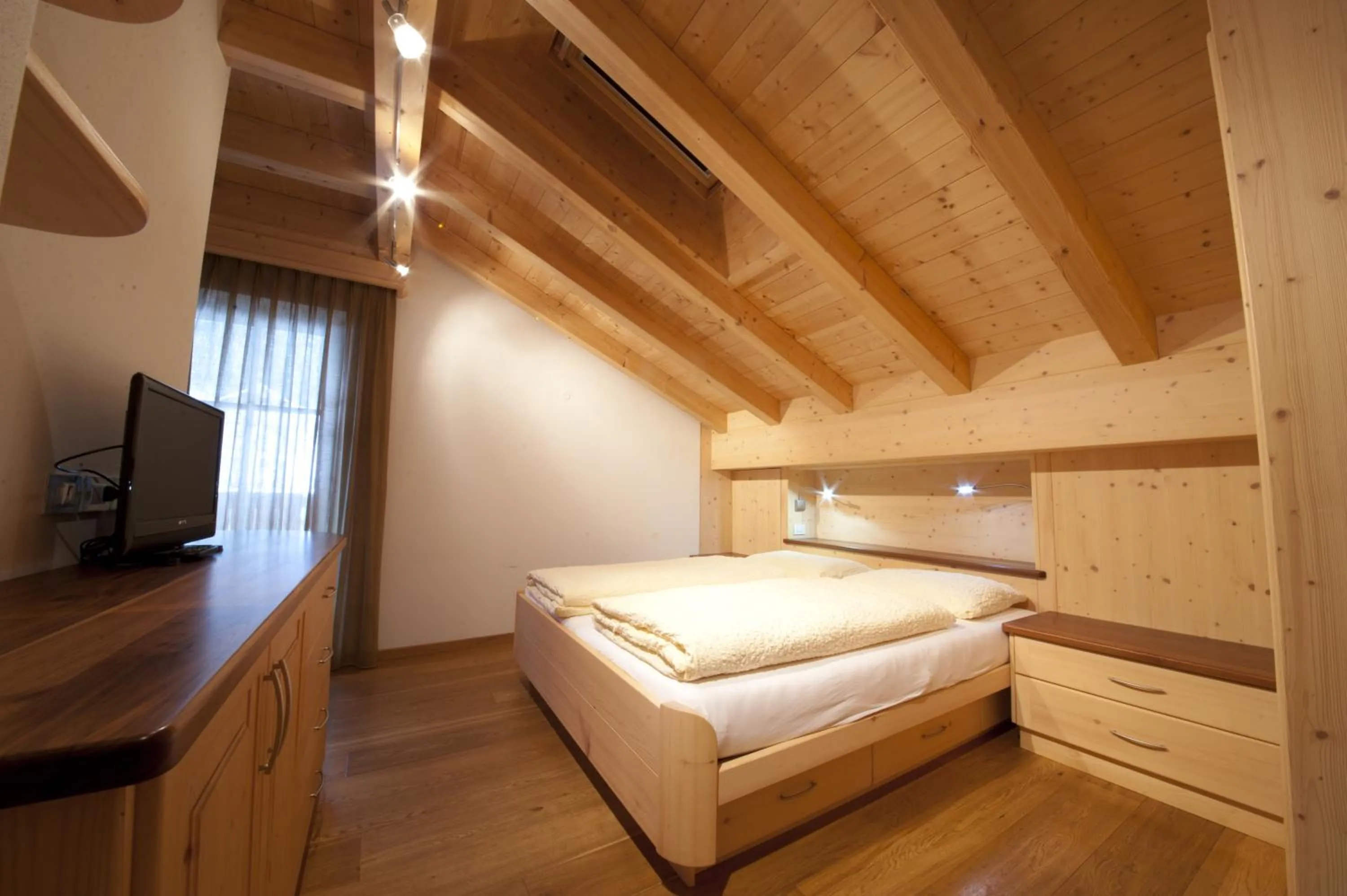 Bedroom, Bed in Appartamenti Villa Olympia