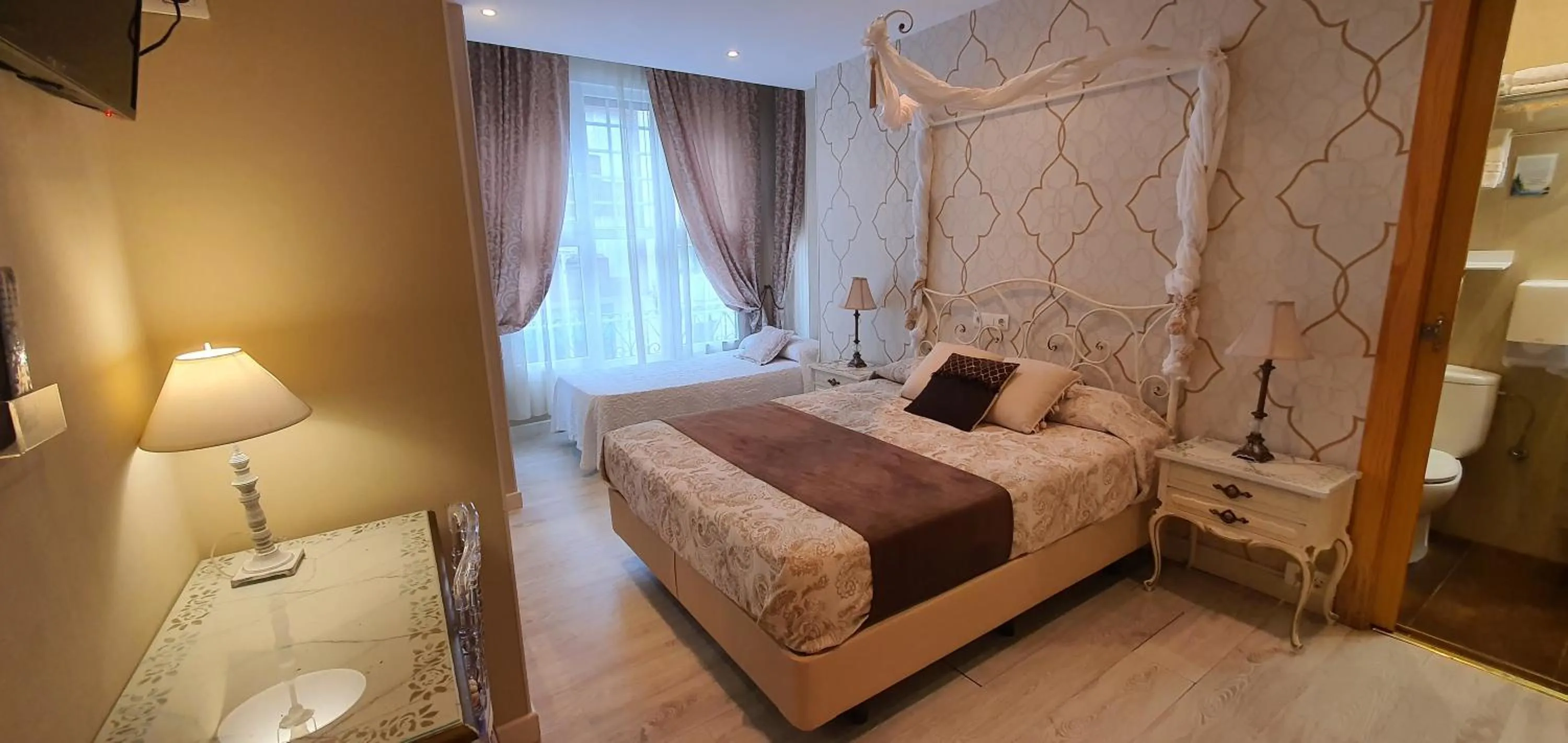 Bedroom, Bed in Hosteria Villa de Castro