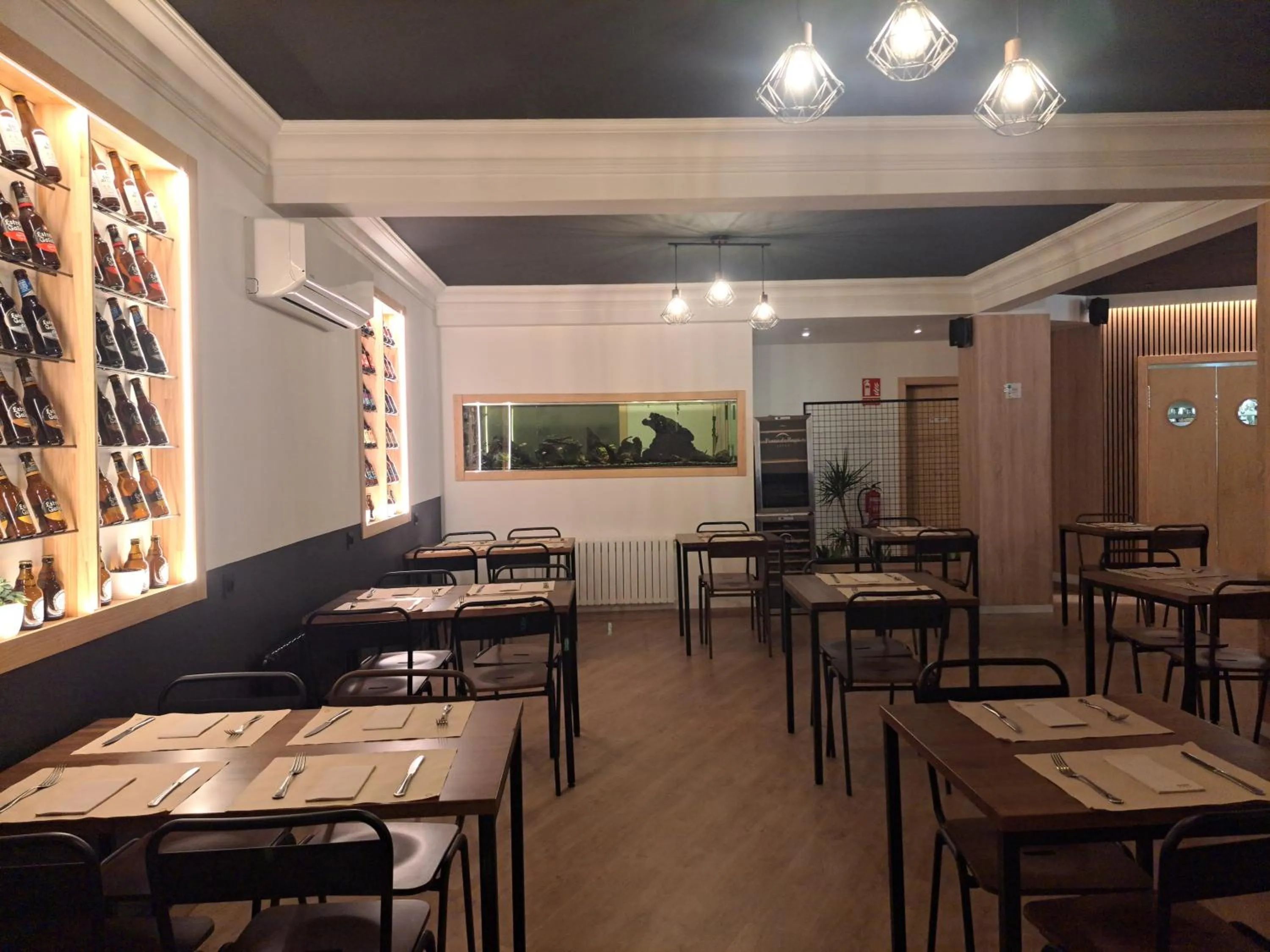 Restaurant/places to eat in Hotel Roquiño