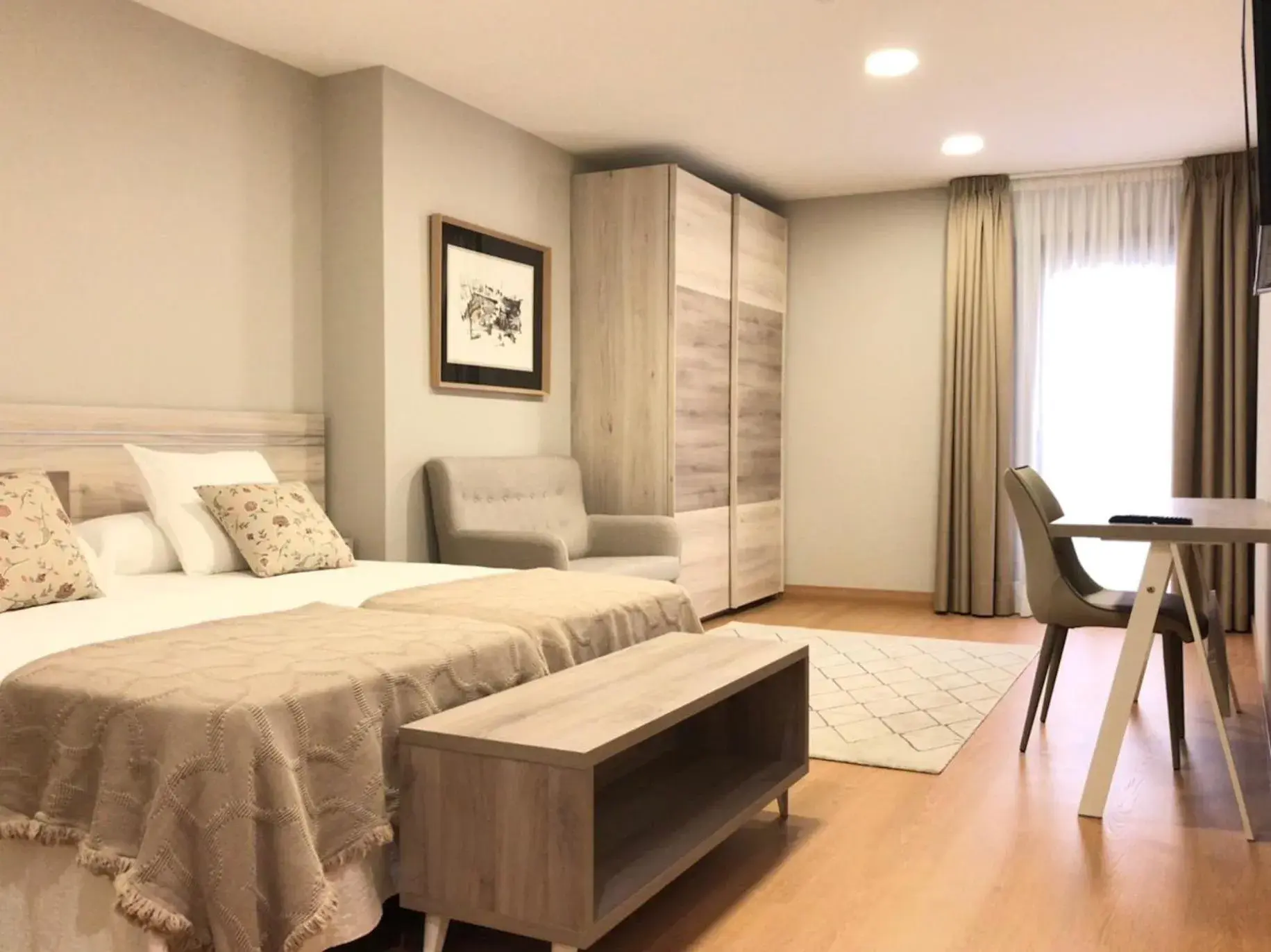 Superior Twin Room in Hotel Roquiño Superior Twin Room in Hotel Roquiño