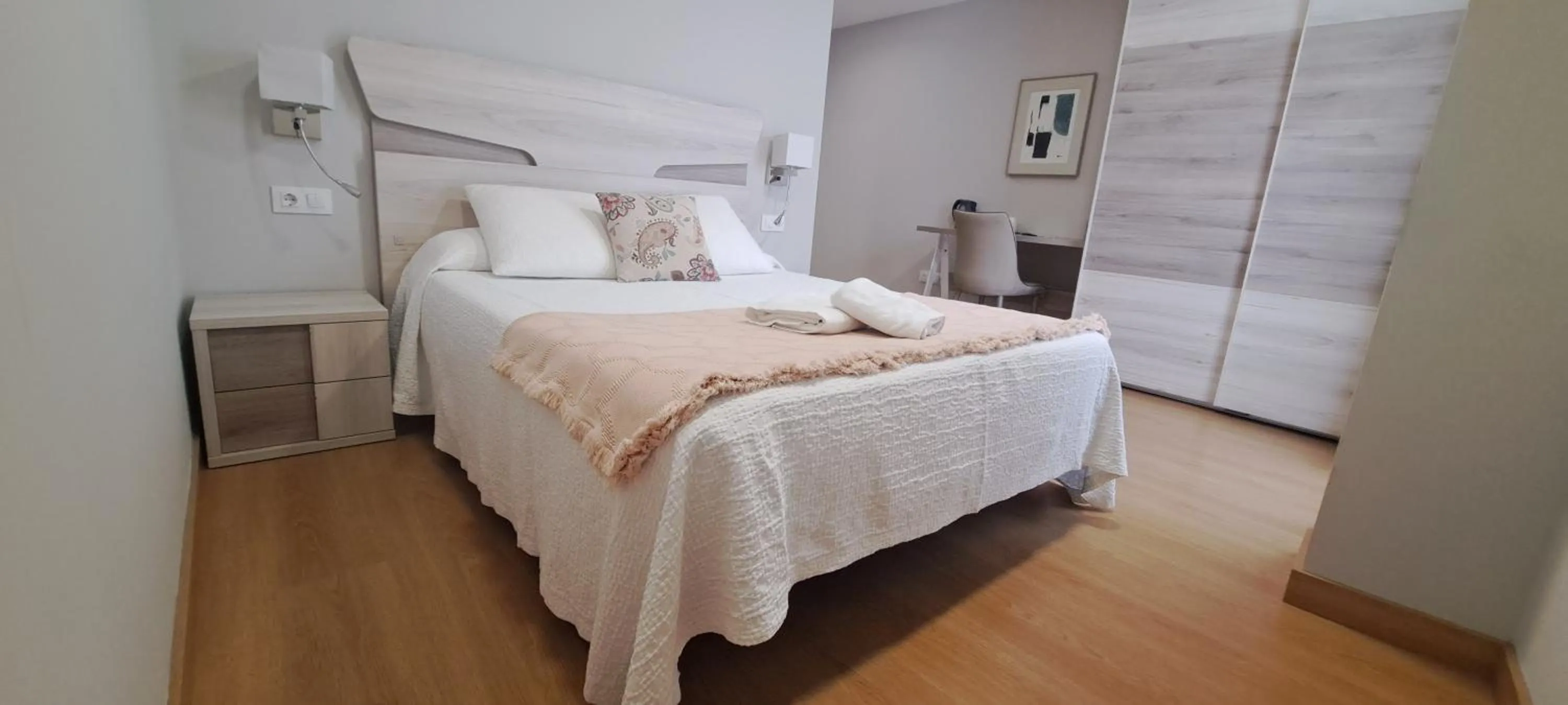 Bed in Hotel Roquiño