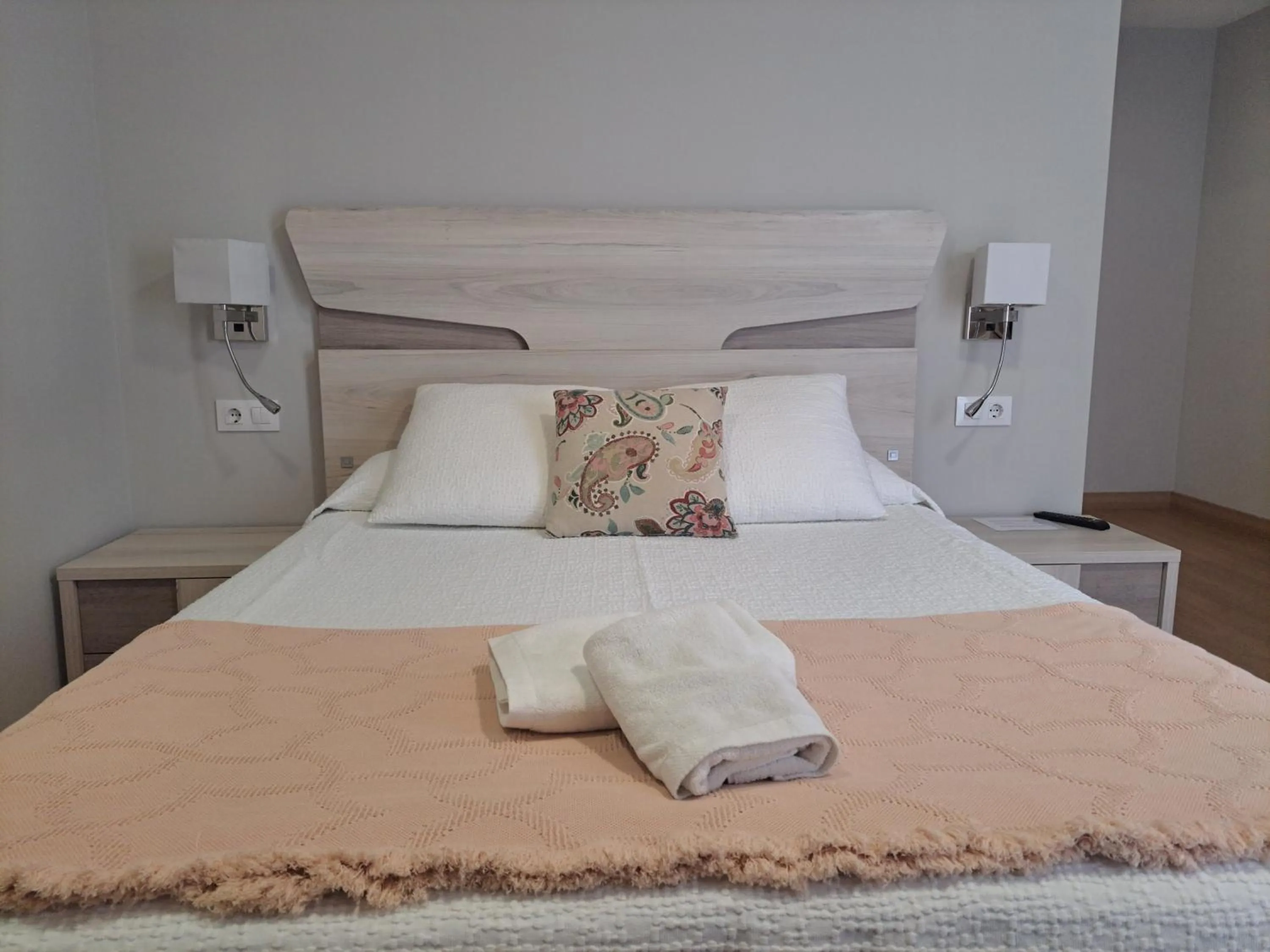 Bed in Hotel Roquiño